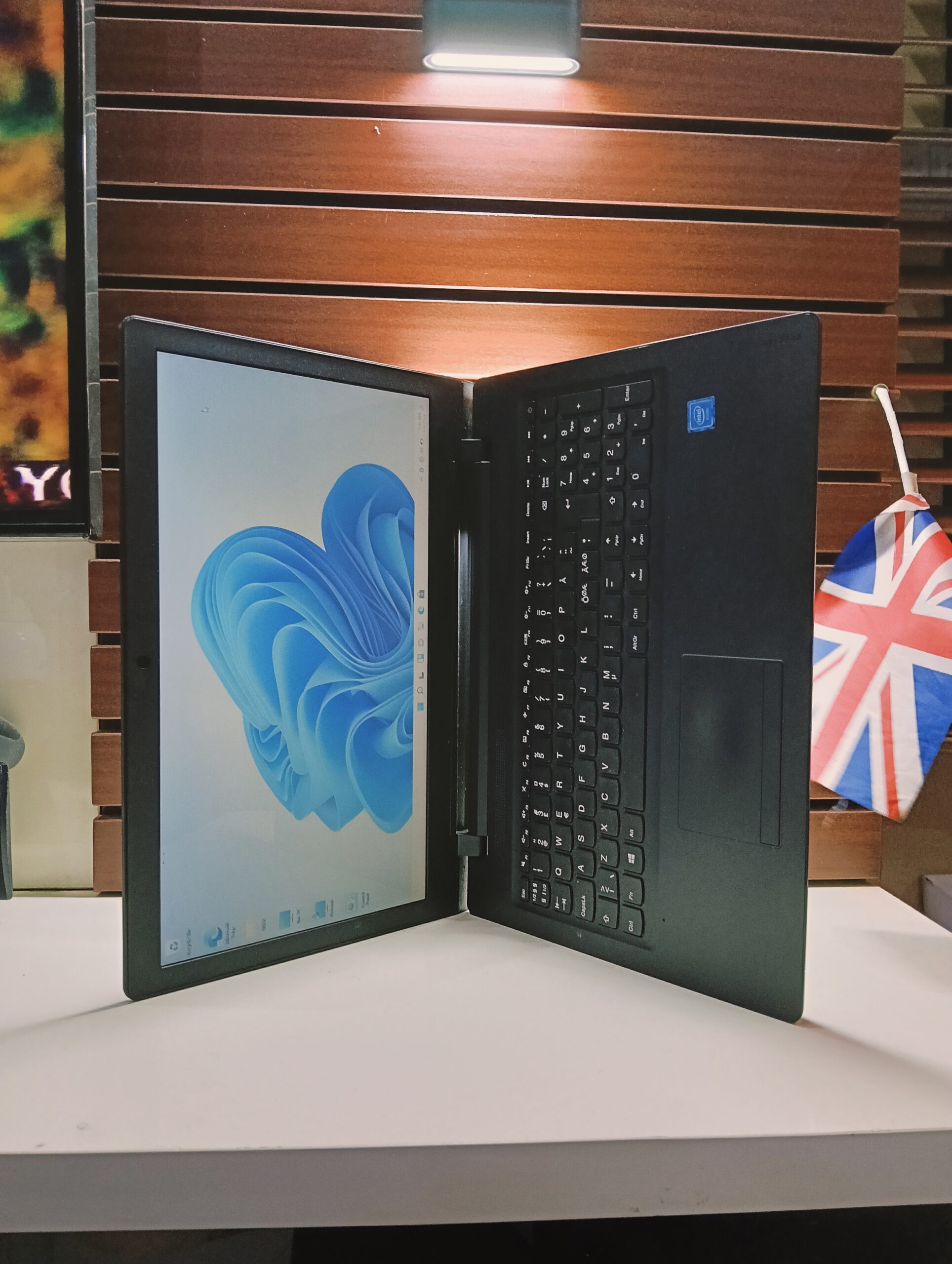 Lenovo IdeaPad 110-15IBR - Intel Celeron (1.6GHz) - 120GB HDD - 4GB Ram - Windows 11 Pro - Image 3