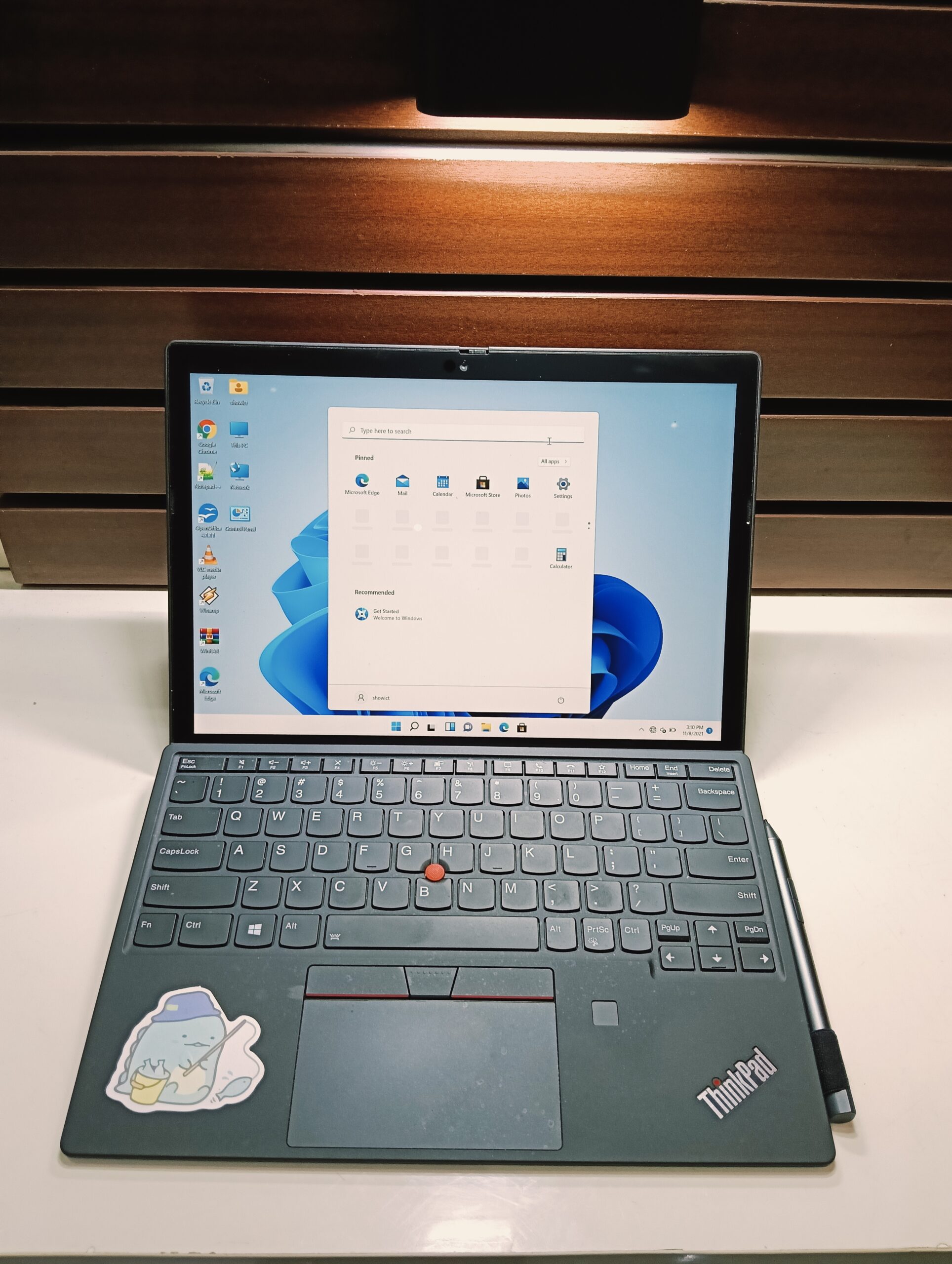 Lenovo ThinkPad 20UVS2L000 - Intel Core i7 - 11th Gen - 256GB SSD - 16GB Ram - Stylus Pen - Detachable Keyboard - Image 2