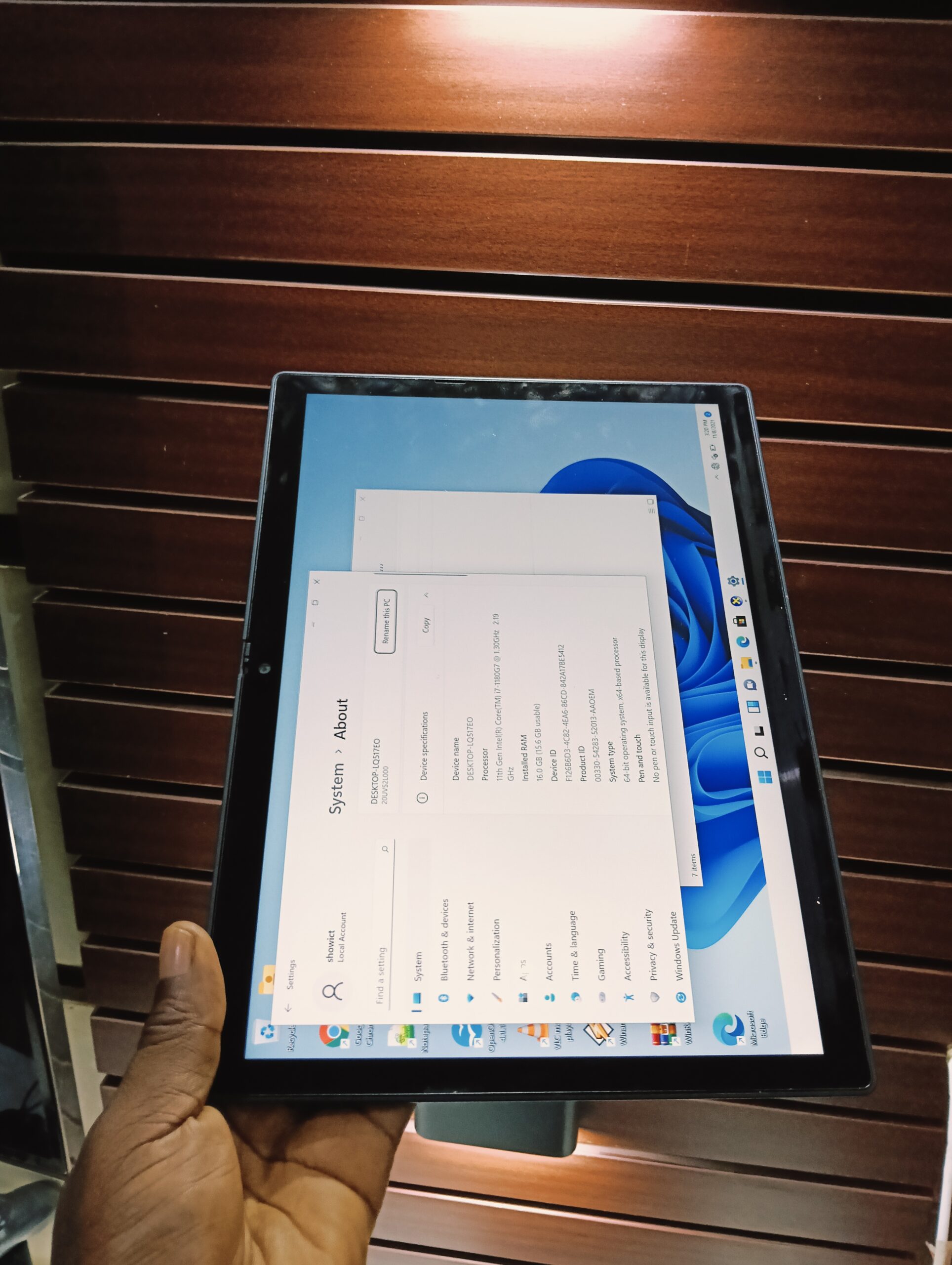 Lenovo ThinkPad 20UVS2L000 - Intel Core i7 - 11th Gen - 256GB SSD - 16GB Ram - Stylus Pen - Detachable Keyboard - Image 10