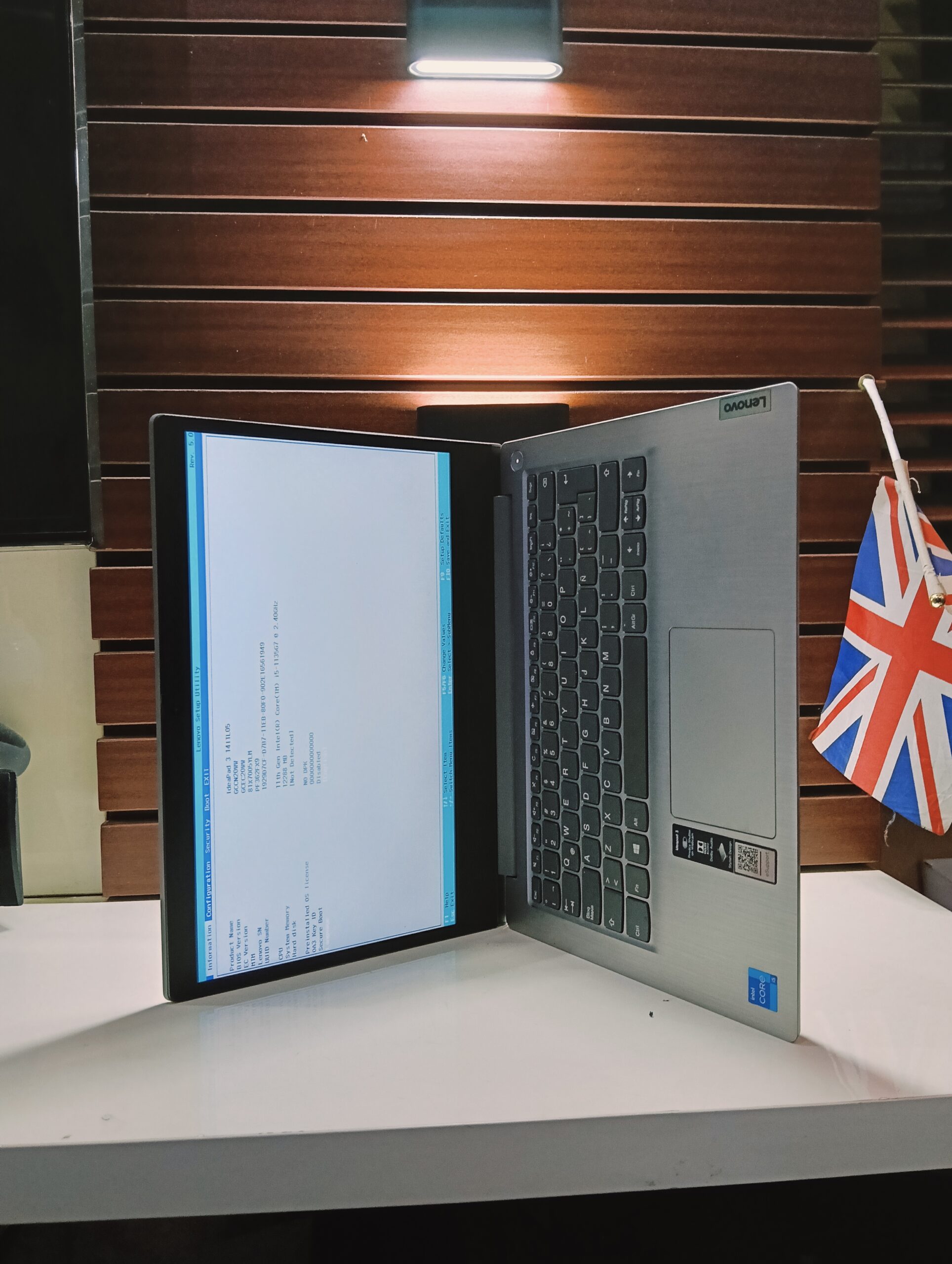Lenovo IdeaPad 3 - Intel Core i5 - 11th Gen - 256GB SSD - 12GB Ram - Keyboard Light - Windows 11 Pro - Image 4