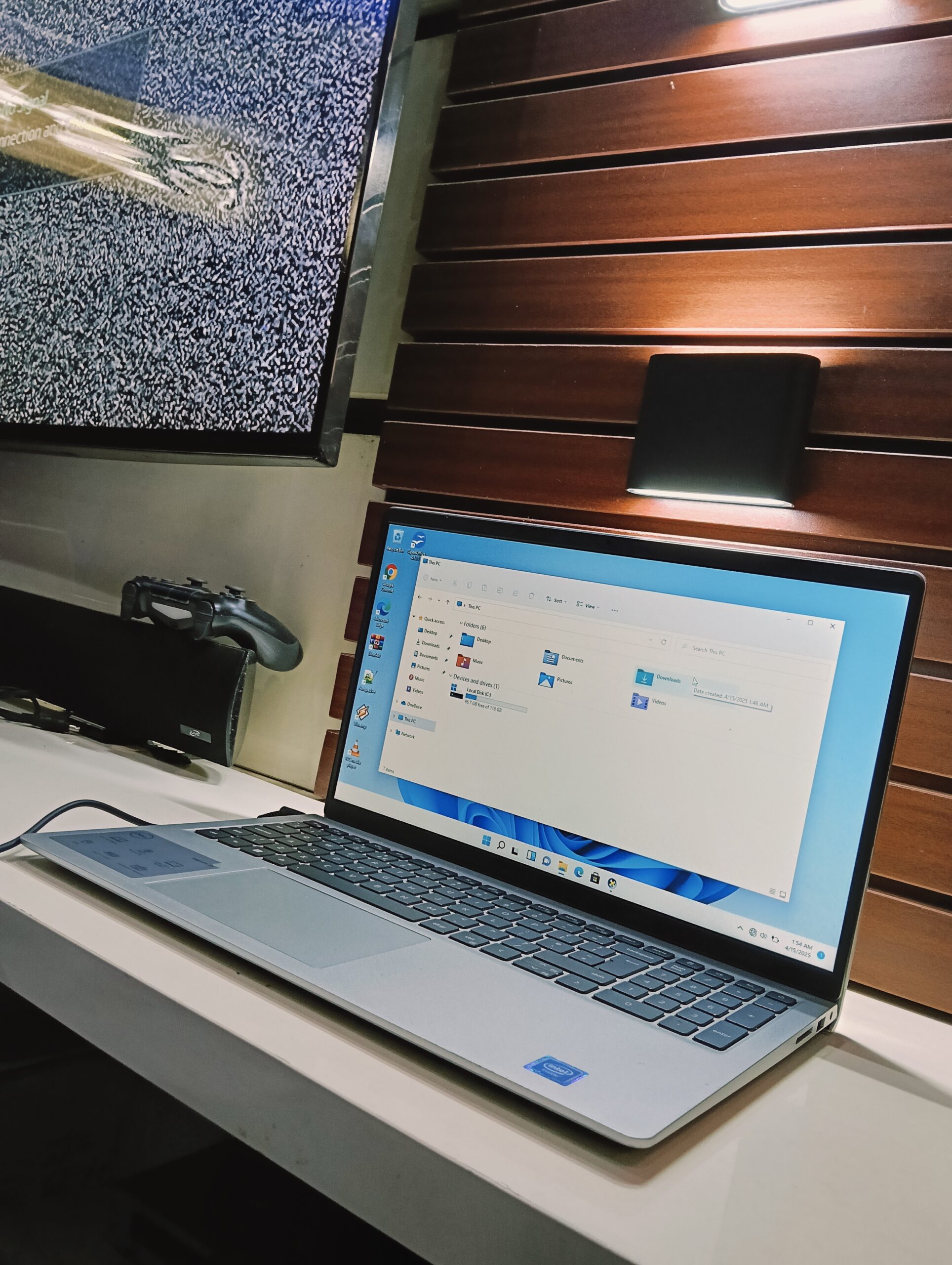 Dell Inspiron 15 3521 - Intel Inside (1.1GHz) - 128GB SSD - 4GB Ram - Windows 11 Pro ( 64 bit ) - Image 3