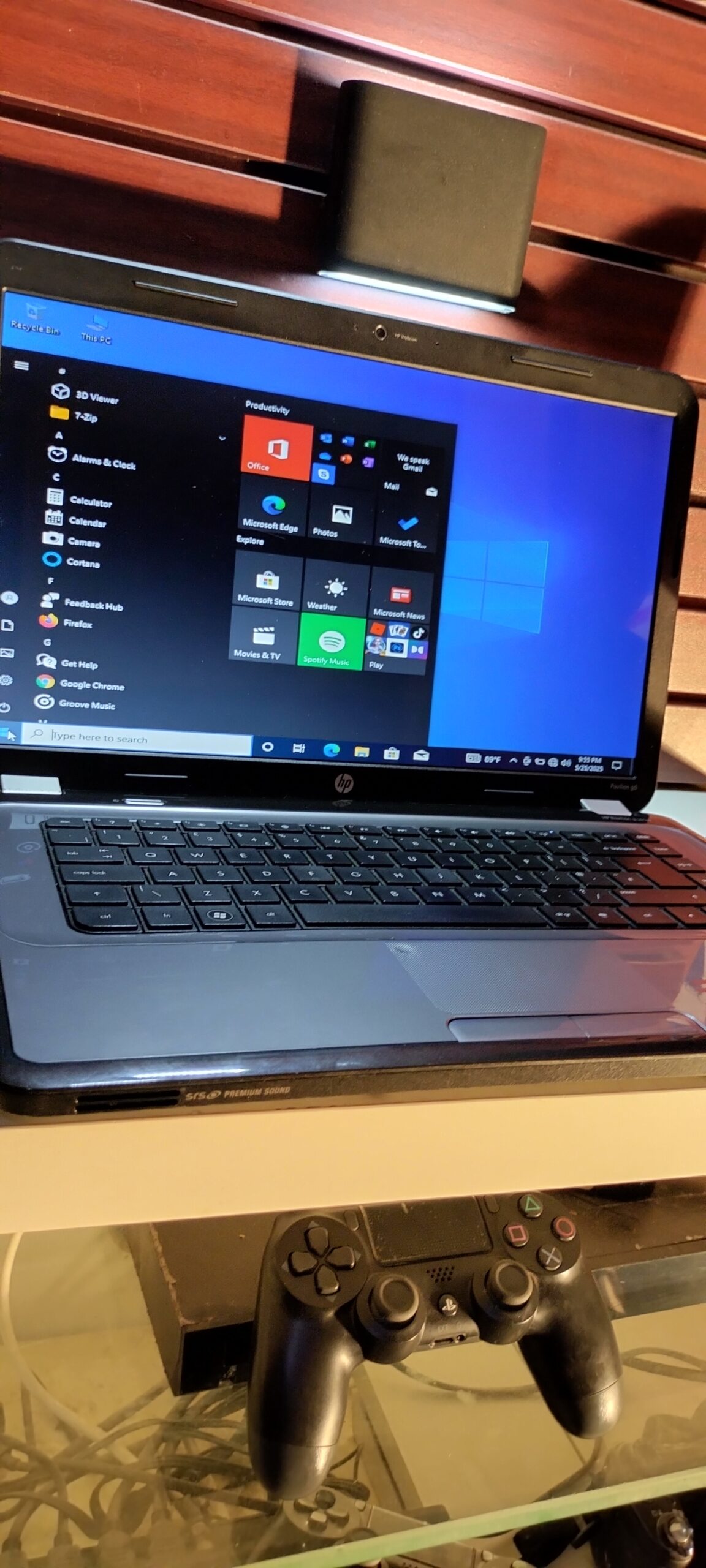 HP Pavilion G6 – Intel core i5(2.5GHz) – 750GB HDD – 6GB Ram – Windows 10 Pro( 64 bit )