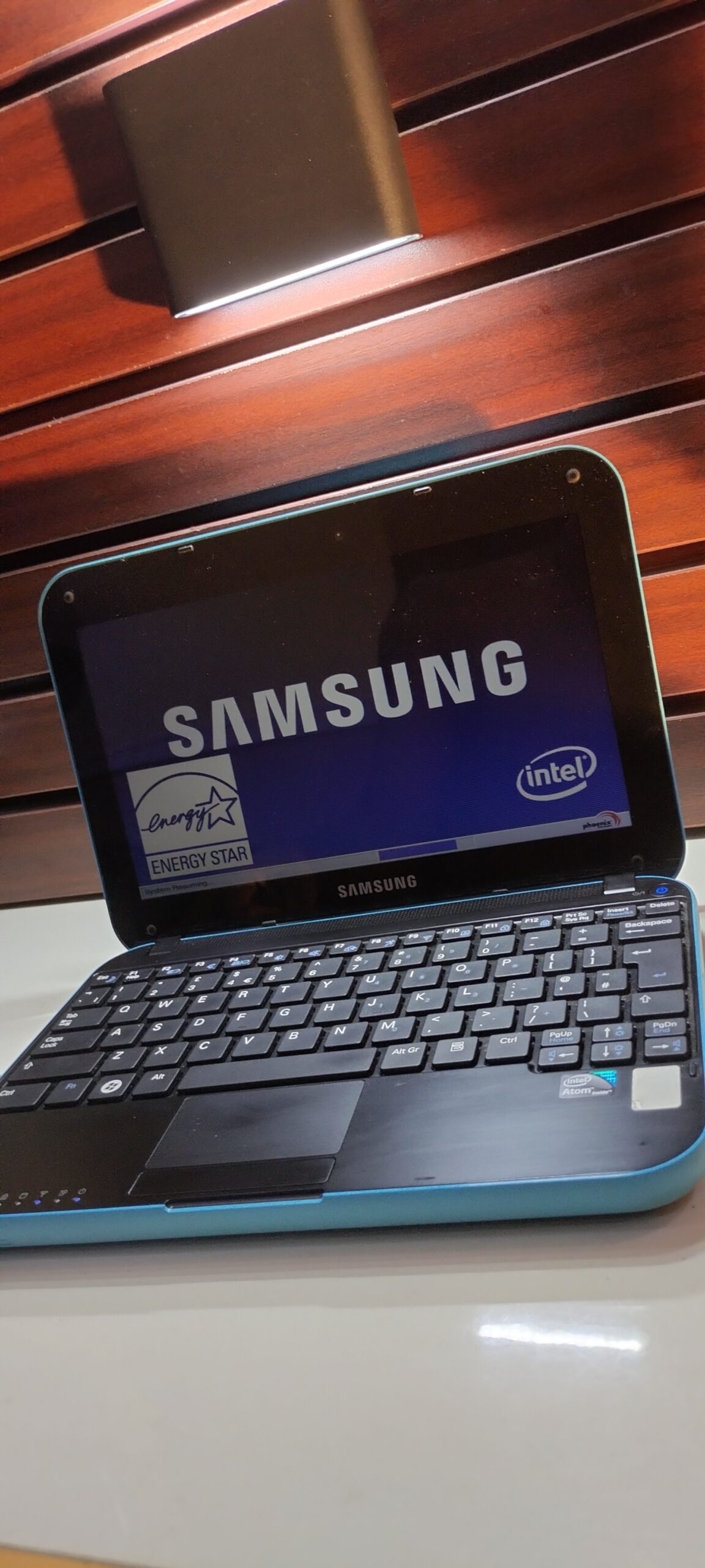 Samsung NP-N310 Laptop Computer – Intel Atom– 2GB Ram – 160GB HDD – 2.30GHz Processor Speed – 11 inches