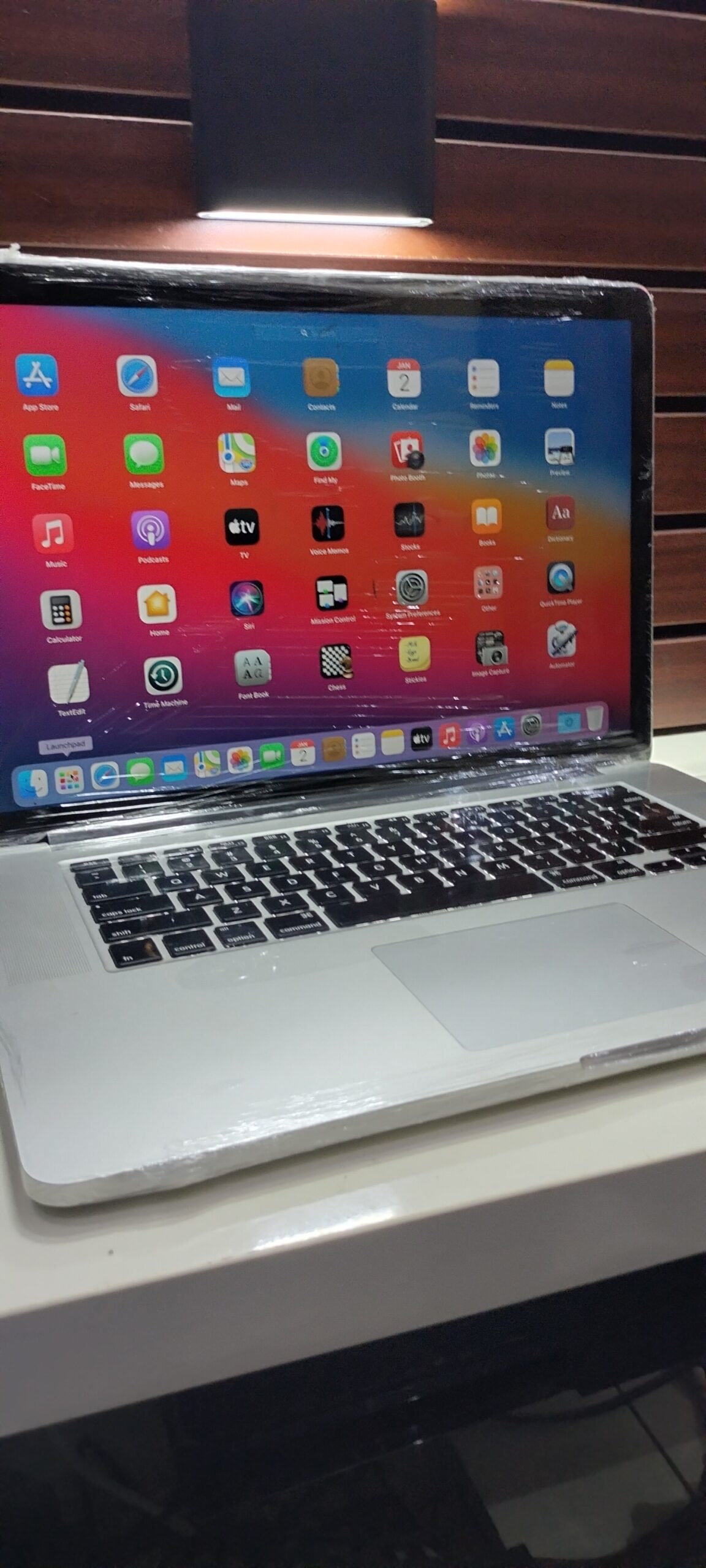 UK Used: Apple MacBook Pro 2014 – Intel Core i7 – 16GB Ram 512 ssd – Retina display - 4gb dedicated graphics