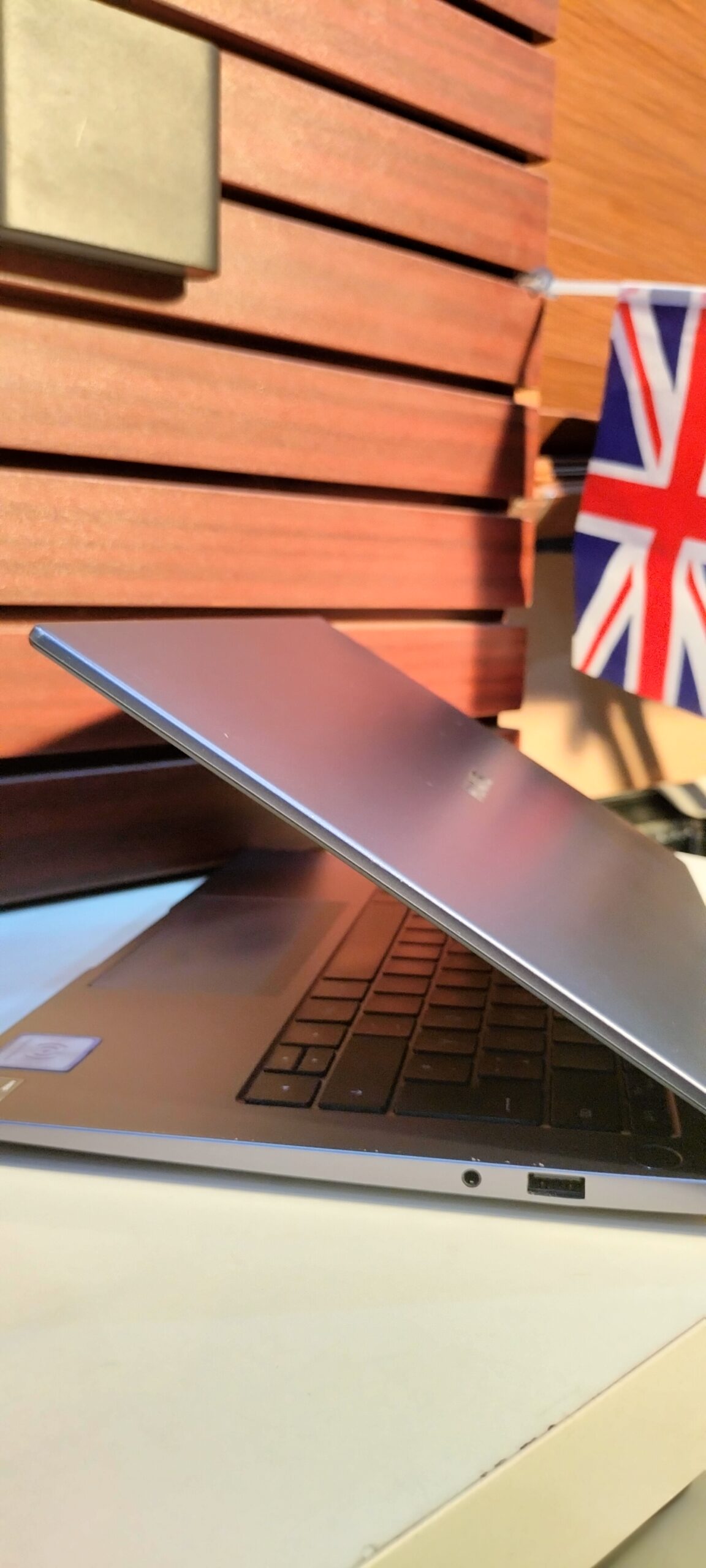 Huawei NBLK-WAX9X – AMD Ryzen 5 – 3500U 8GB– 512GB 14 Inch