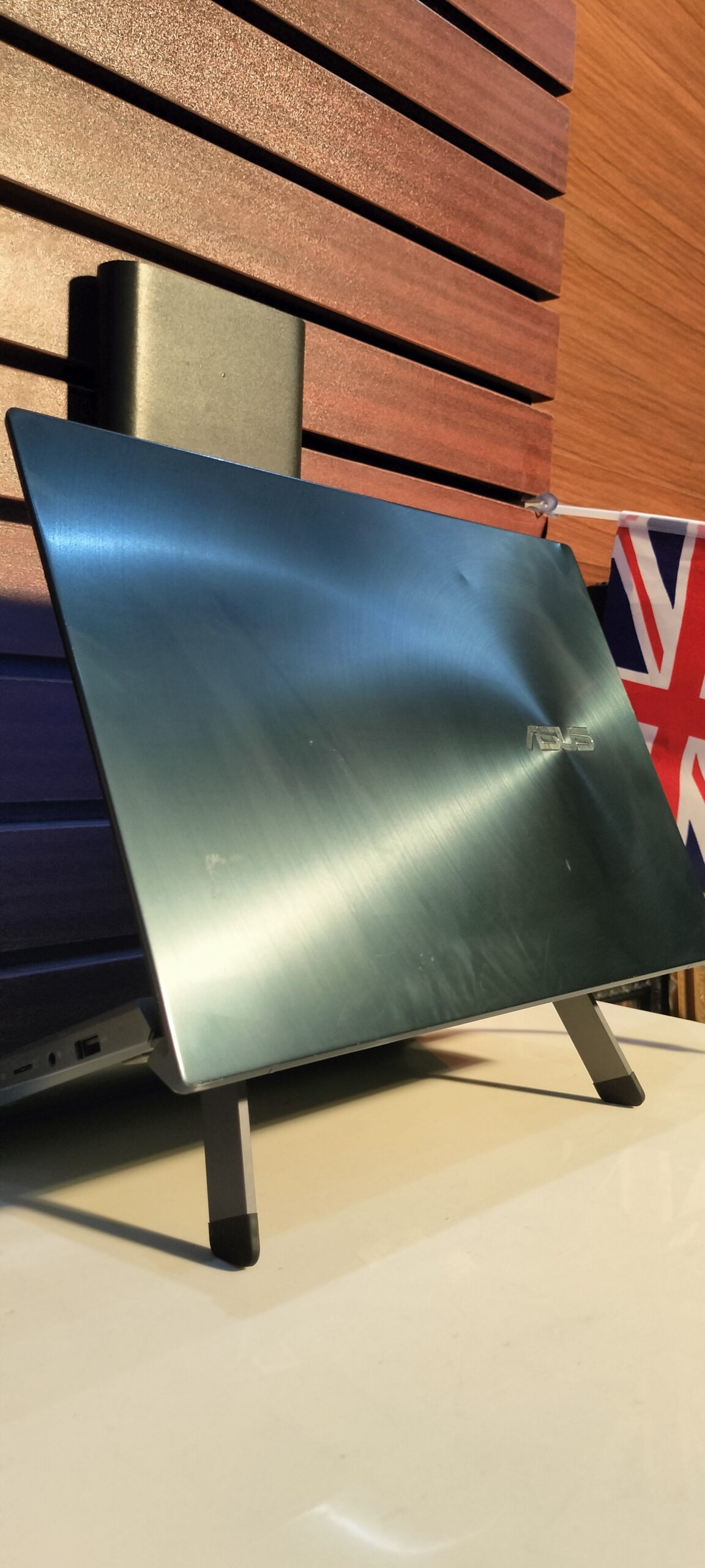 Asus ZenBook UX481FL_UX481FL – Intel Core i7 (1.8GHz) -10th Gen – 1TB SSD – 16GB Ram