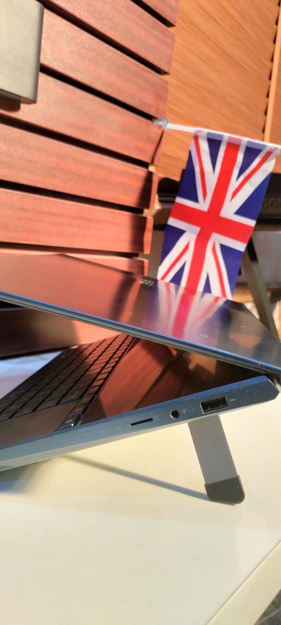 Asus ZenBook UX481FL_UX481FL – Intel Core i7 (1.8GHz) -10th Gen – 1TB SSD – 16GB Ram - Image 19