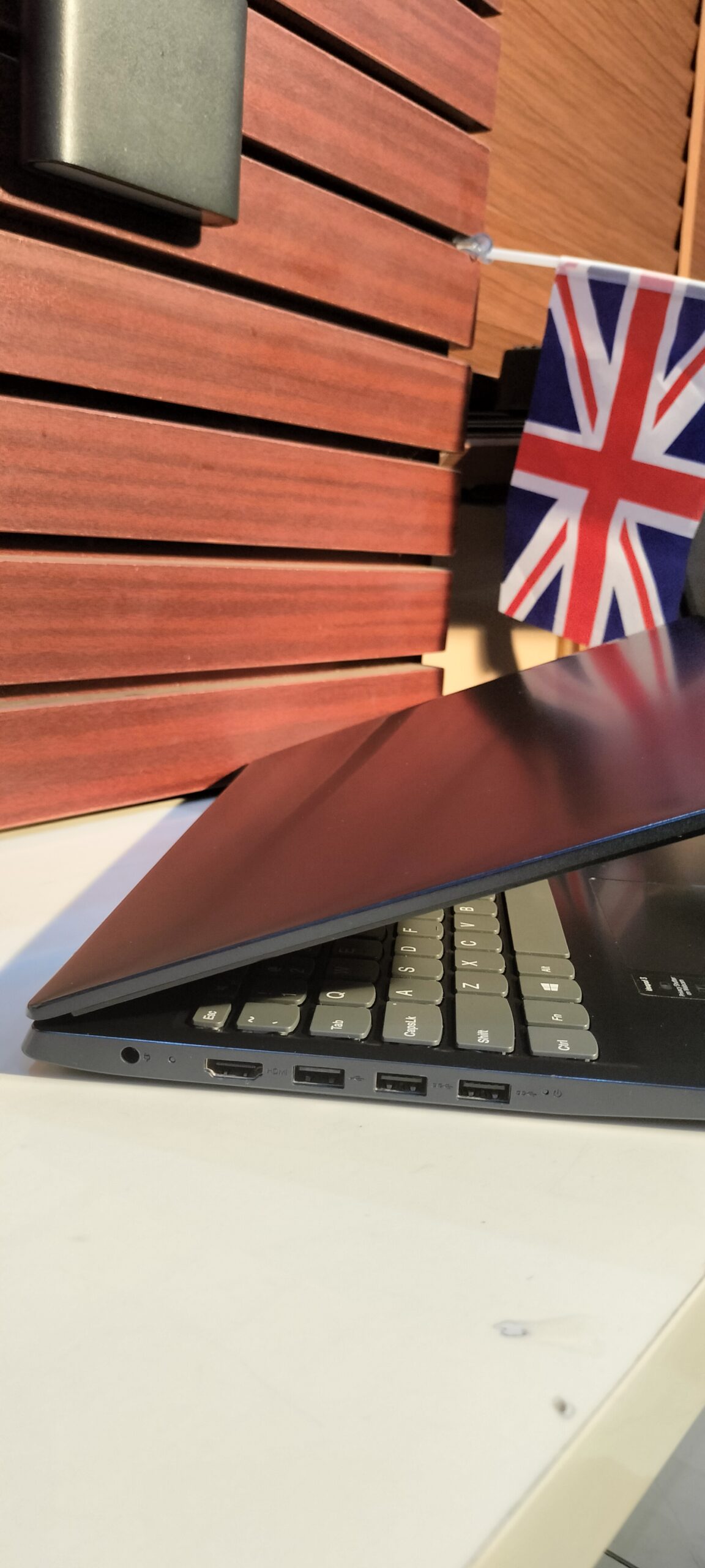 Lenovo IdeaPad 3-15IML05 – Intel Core i3 (2.1GHz) – 10th Gen – 256GB SSD – 4GB Ram – Windows 11 Pro - Image 9