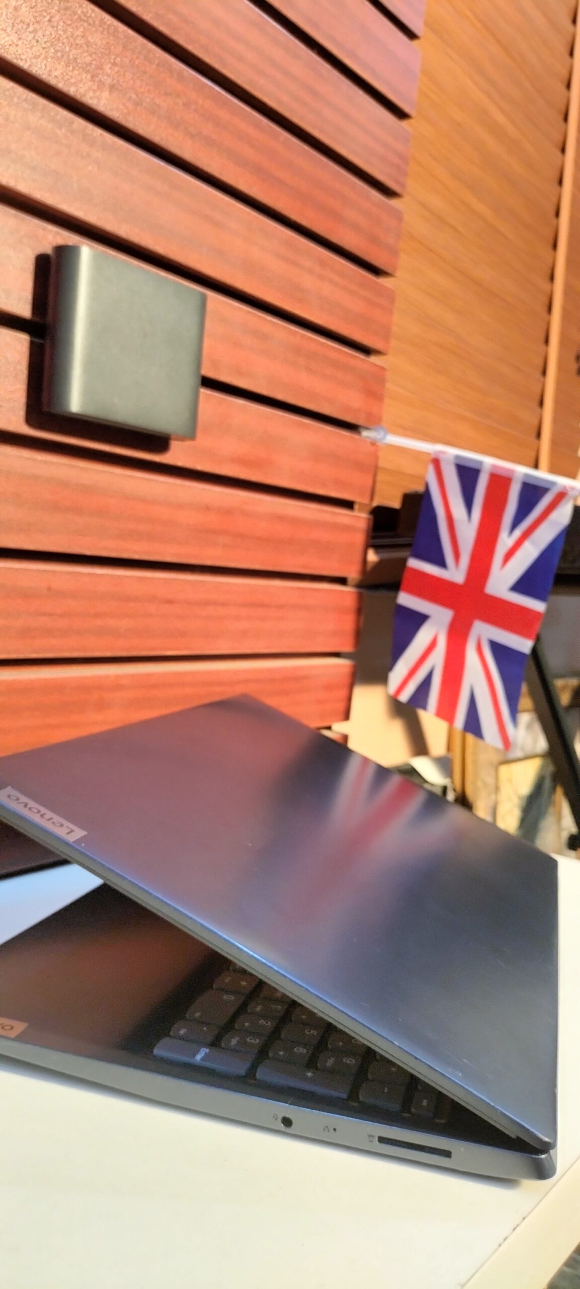 Lenovo IdeaPad 3-15IML05 – Intel Core i3 (2.1GHz) – 10th Gen – 256GB SSD – 4GB Ram – Windows 11 Pro - Image 10