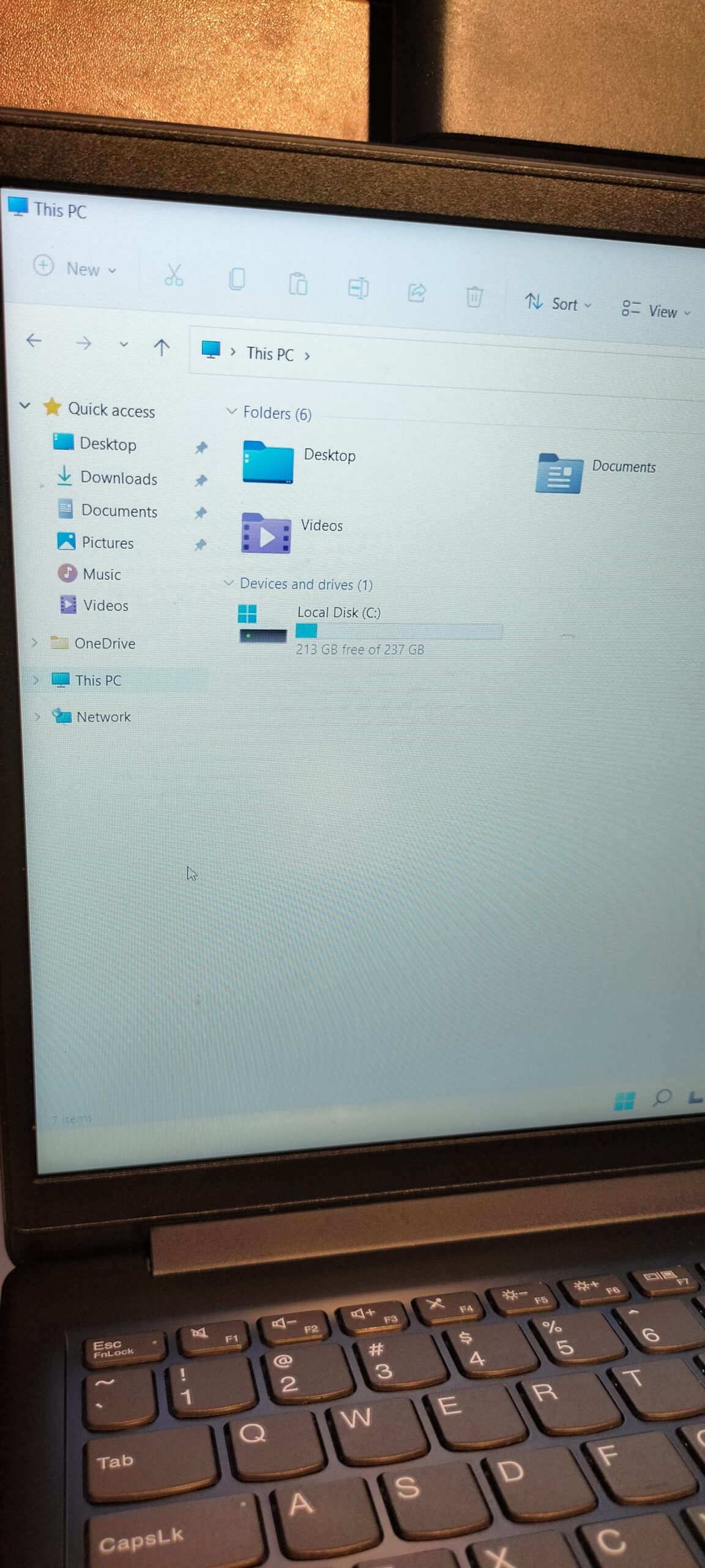 Lenovo IdeaPad 3-15IML05 – Intel Core i3 (2.1GHz) – 10th Gen – 256GB SSD – 4GB Ram – Windows 11 Pro - Image 15