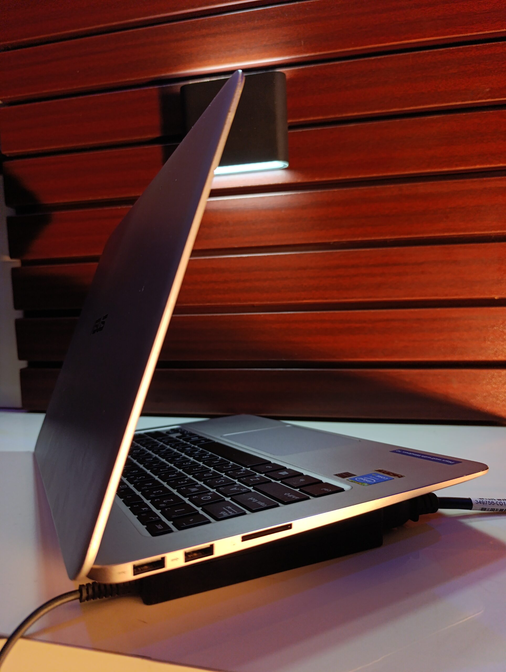 ASUS Notebook – Core M – 8GB Ram – 256GB SSD – 13" Windows 11 Pro - Image 5