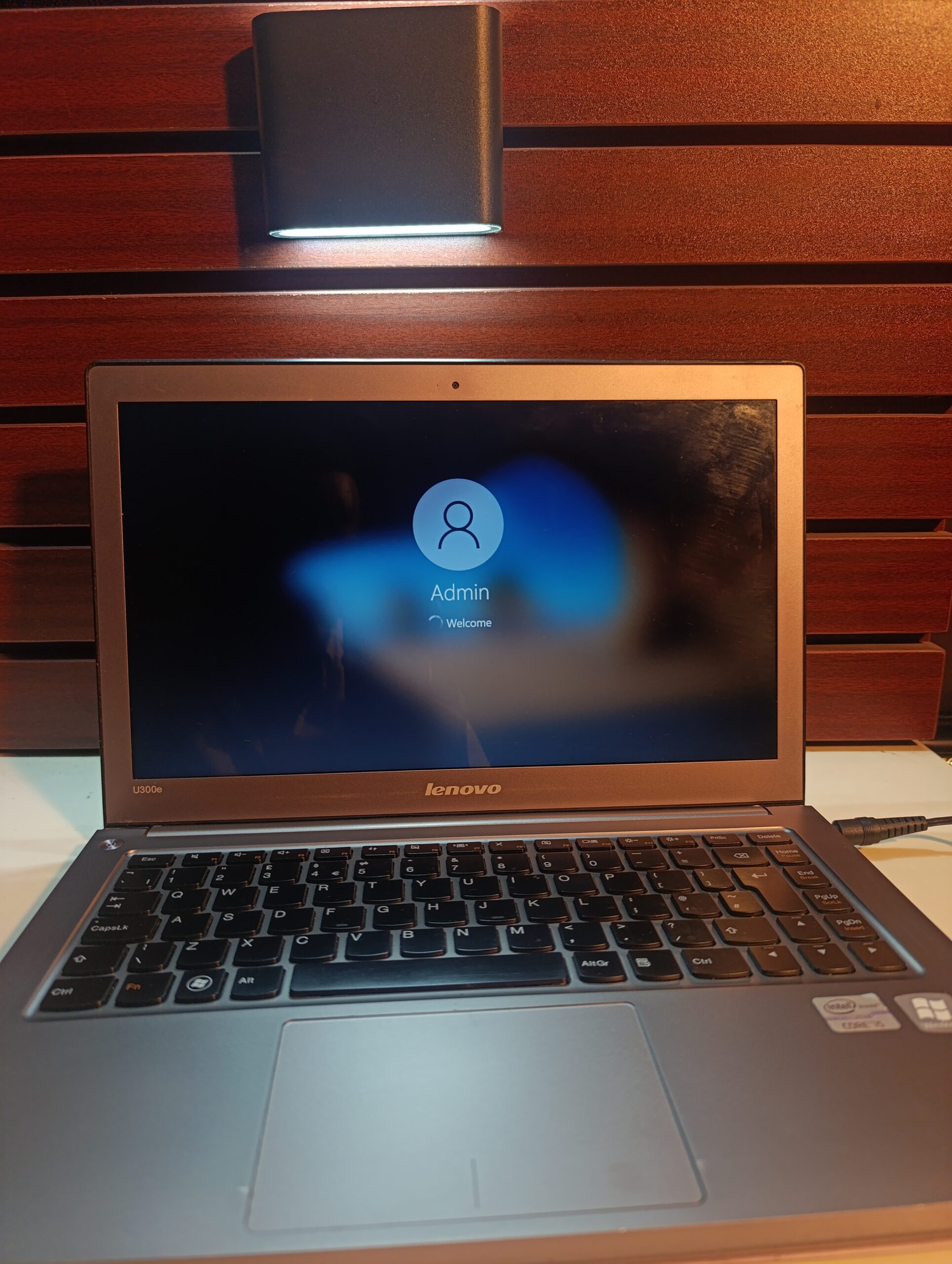 Lenovo U300E – Intel Core i5 (1.6GHz) – 200GB SSD – 4GB Ram – Windows 10 Pro