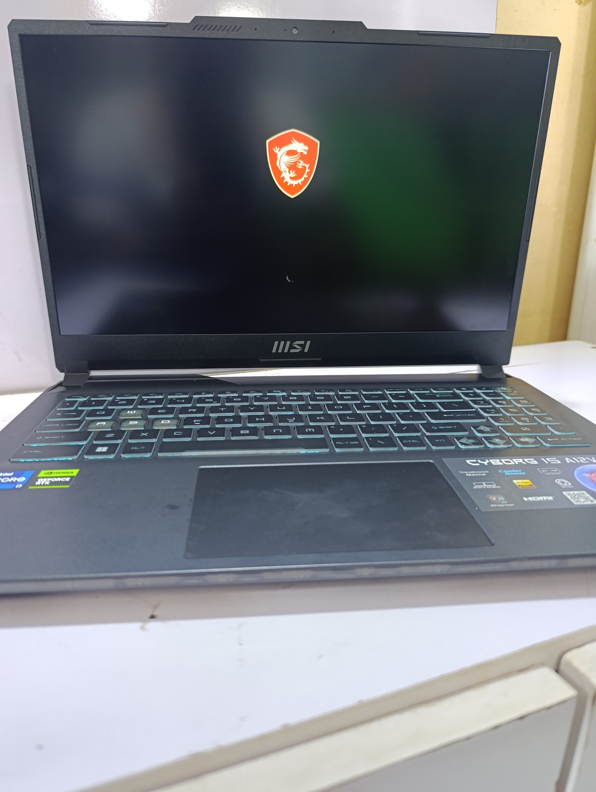 MSI Cyborg 15 A12V i7 RTX4060 ジャンク MSI Cyborg 15 A12V 15.6