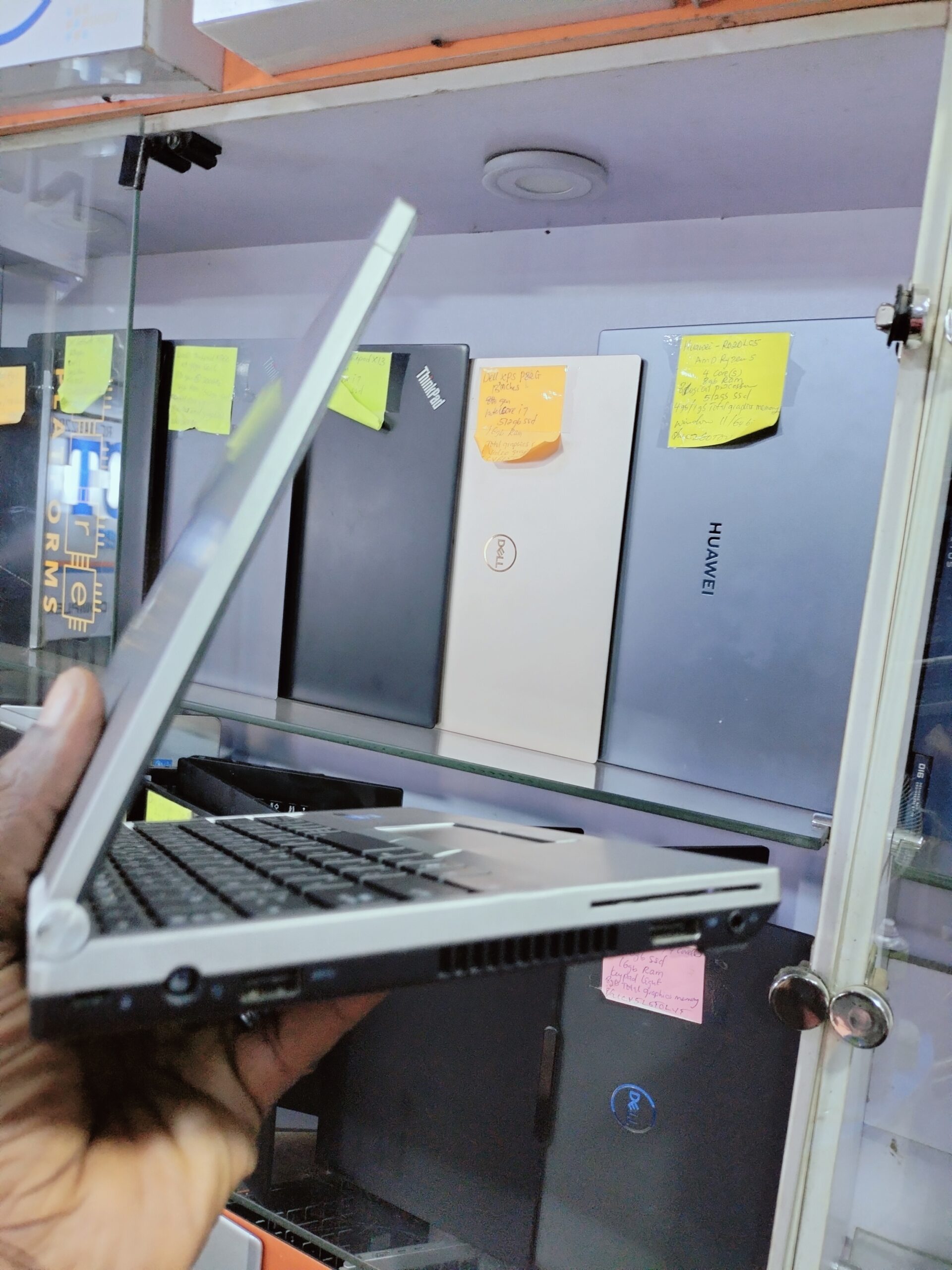 Hp EliteBook 2570p-Intel core i5-256gb ssd-8gb ram-12inches-keyboad light-finger print - Image 8