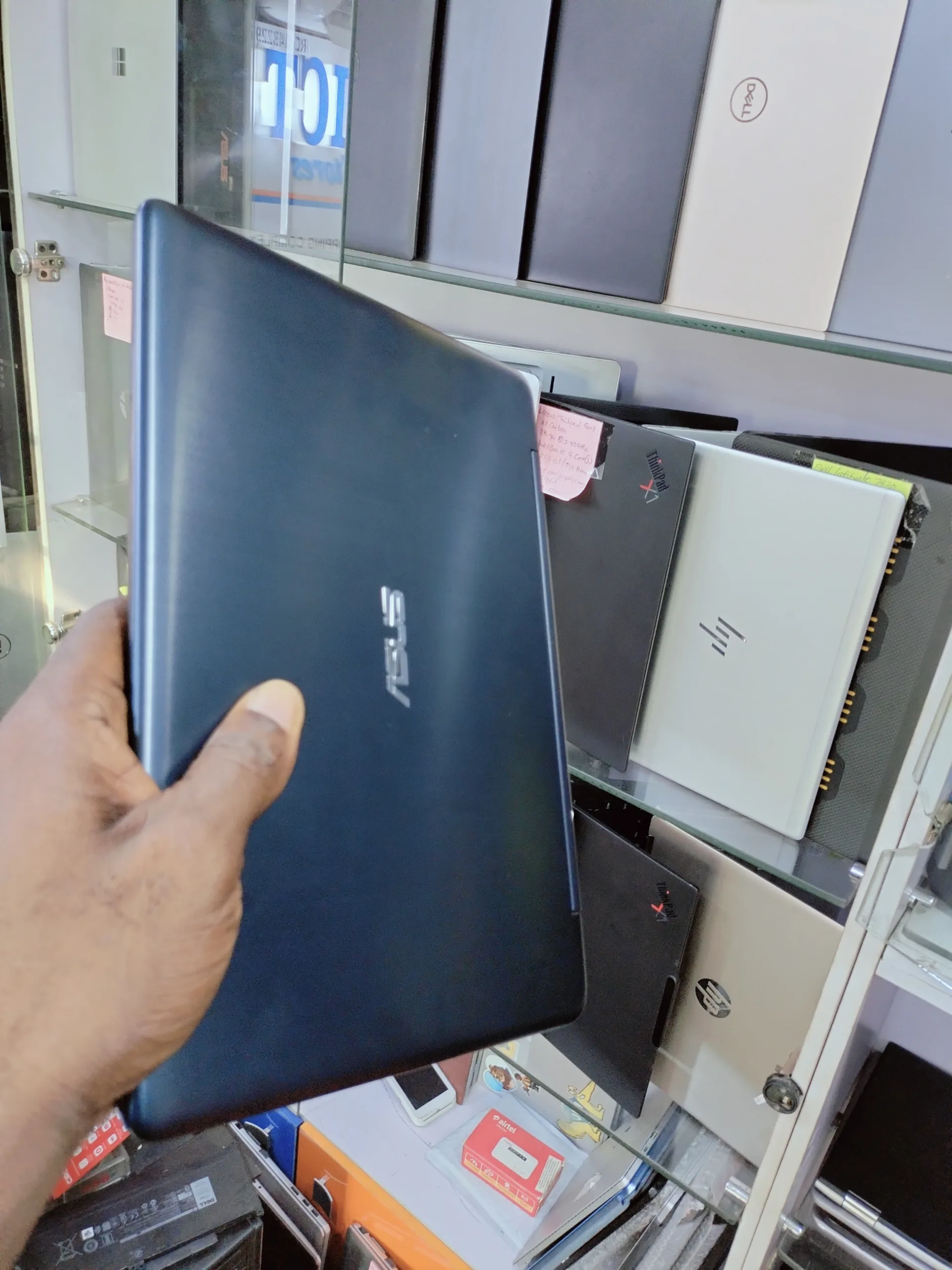 Asus E2055A- Intel N3050 - 32gb ssd - 2gb ram - 11" - Touchscreen -X360 - Sharp Camera - Image 10