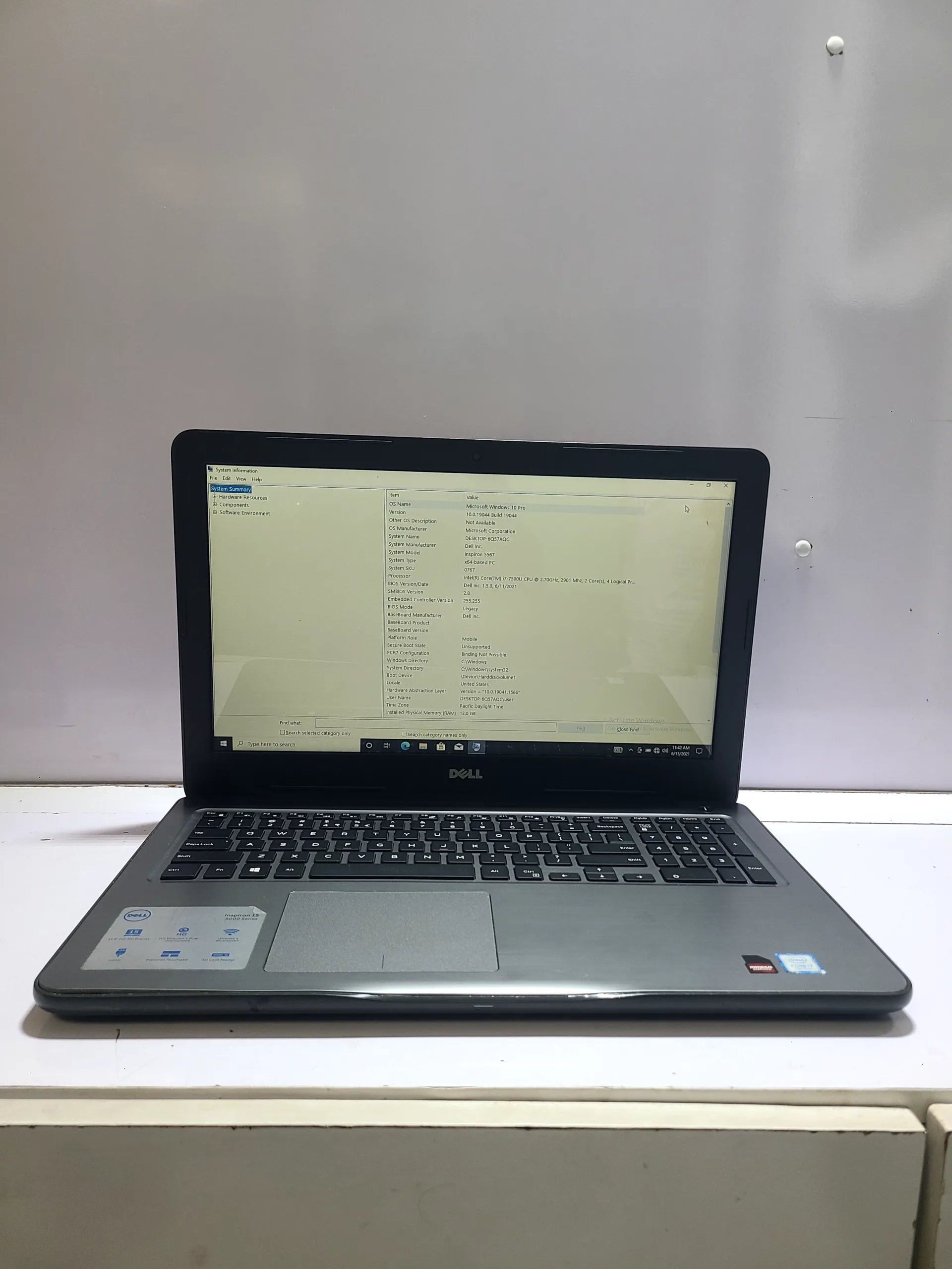 Dell Inspiron 5567 - Core I7 - 256gb Ssd - 12gb Ram- Ryzen Graphics.