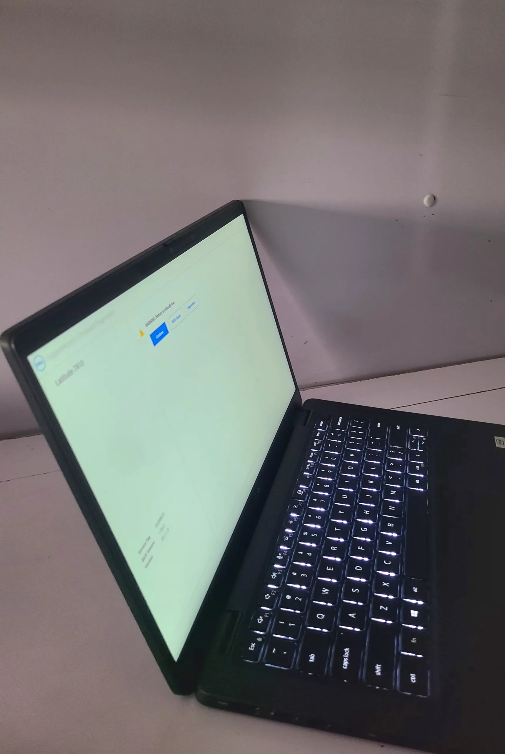 Dell Latitude 7410 - Intel Core I5-10310U - 256 SSD - 16GB RAM. - Image 7