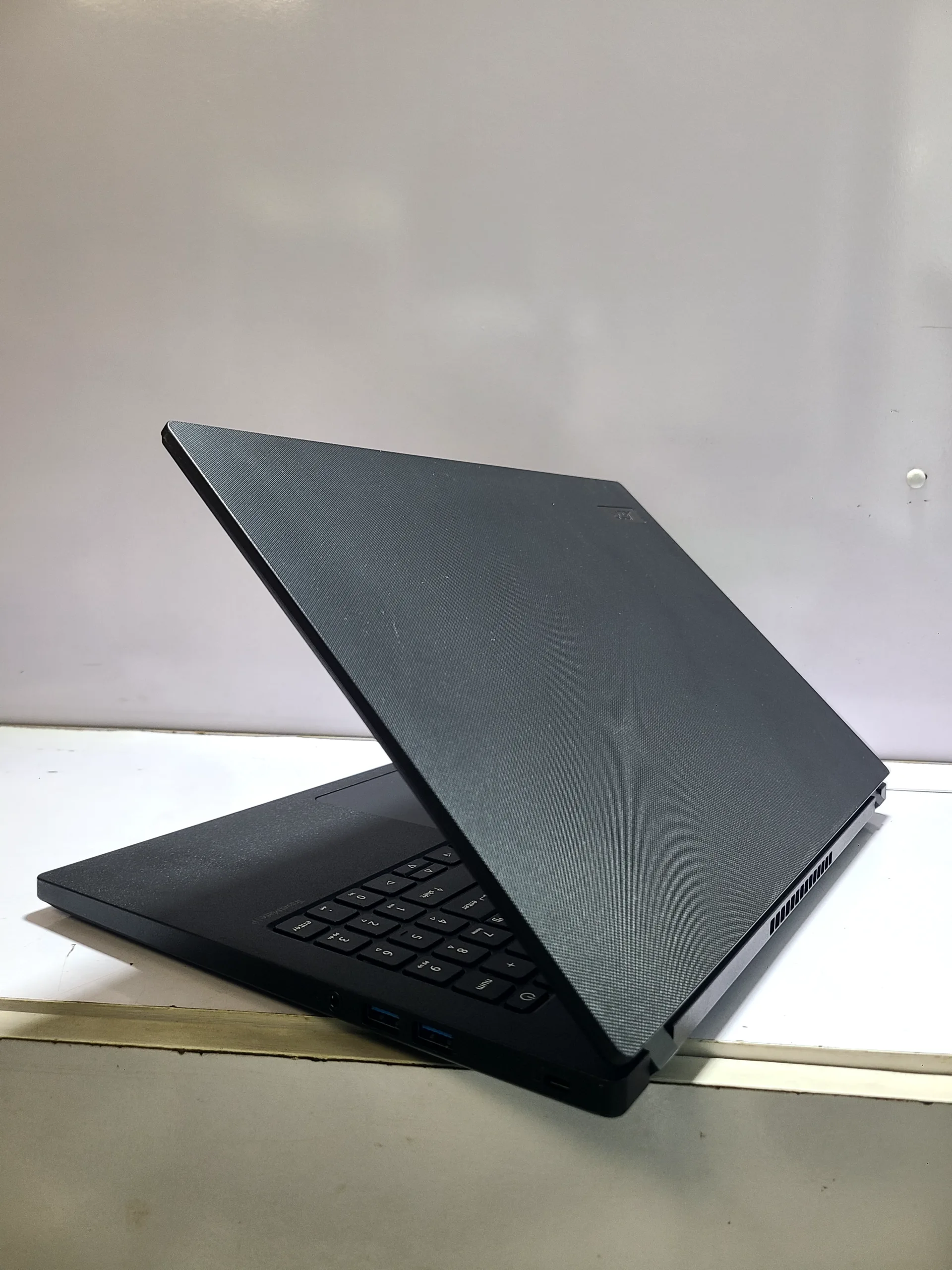 Acer TravelMate P2 (TMP215-54) - Intel Core i3-1215U - 512 SSD - 16GB RAM. - Image 8