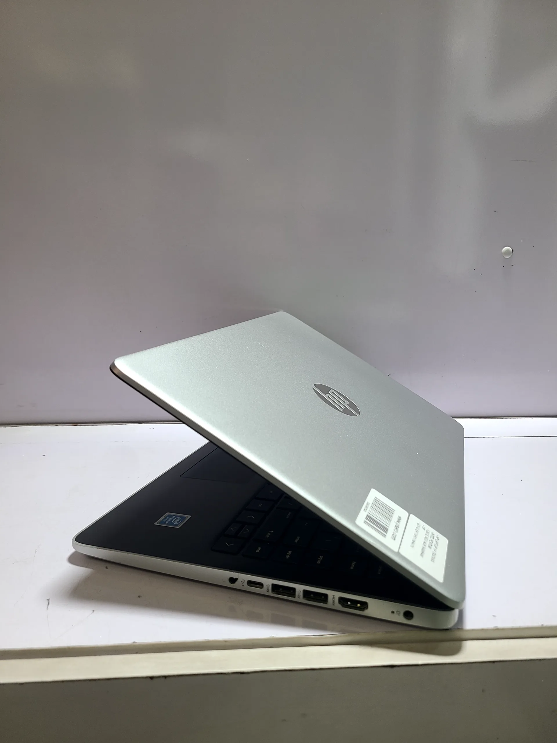 HP Laptop 14 Intel Pentium N500 1.10GHZ - Windows 11 Pro - Image 9