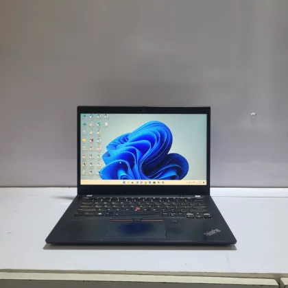 LENOVO X13 – INTEL CORE I7 – 256GB SSD – 16GB RAM – KEYBOARDLIGHT – WINDOW 11