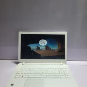TOSHIBA SATELLITE L50-B – INTEL PENTIUM N3540 -320GB HDD – 8GB RAM – WINDOW 10 PRO