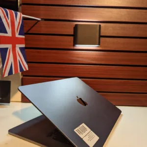 APPLE MACBOOK AIR 15- M2 CHIP – 8CORE– 256GB SSD – 8GB RAM – TAHOE