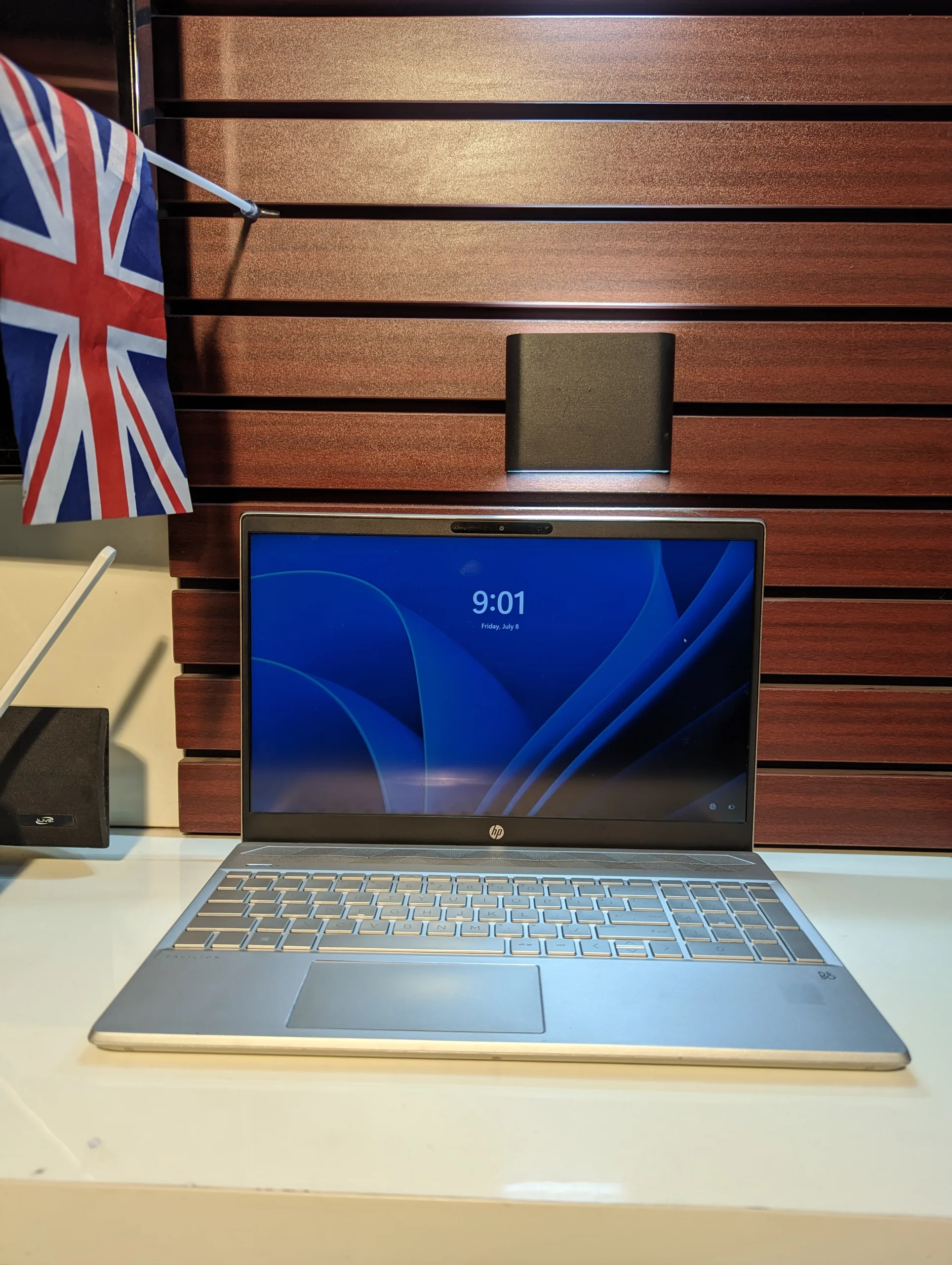 HP PAVILON 15_ INTEL CORE I5 _ 10TH GEN_ 8gb RAM_ 256 SSD_ WINDOW 11