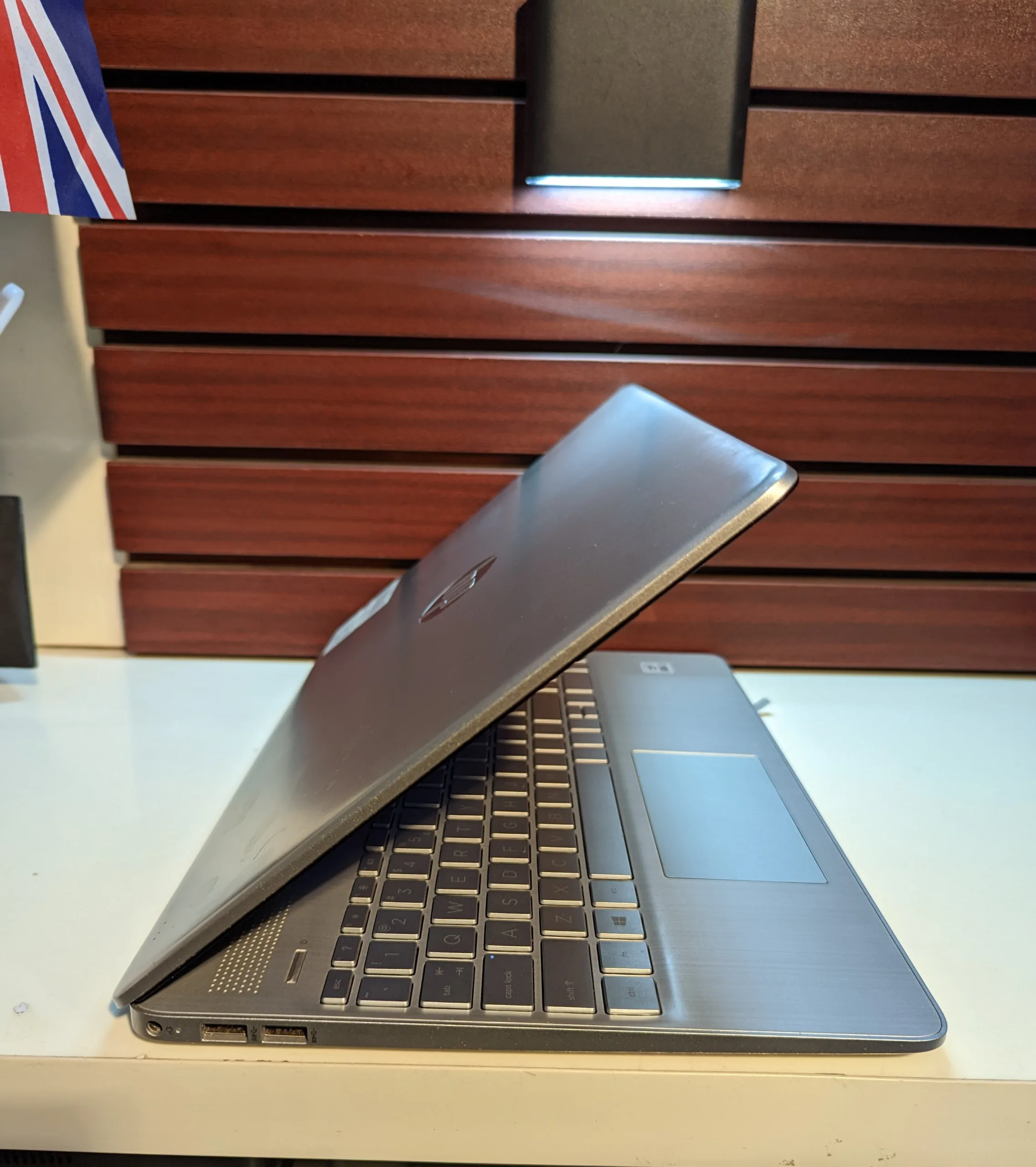 HP LAPTOP 15S-FQ1XX _ INTEL CORE I3 _ 10TH GEN _128GB SSD _ 4GB RAM _ WINDOW 11 PRO - Image 6