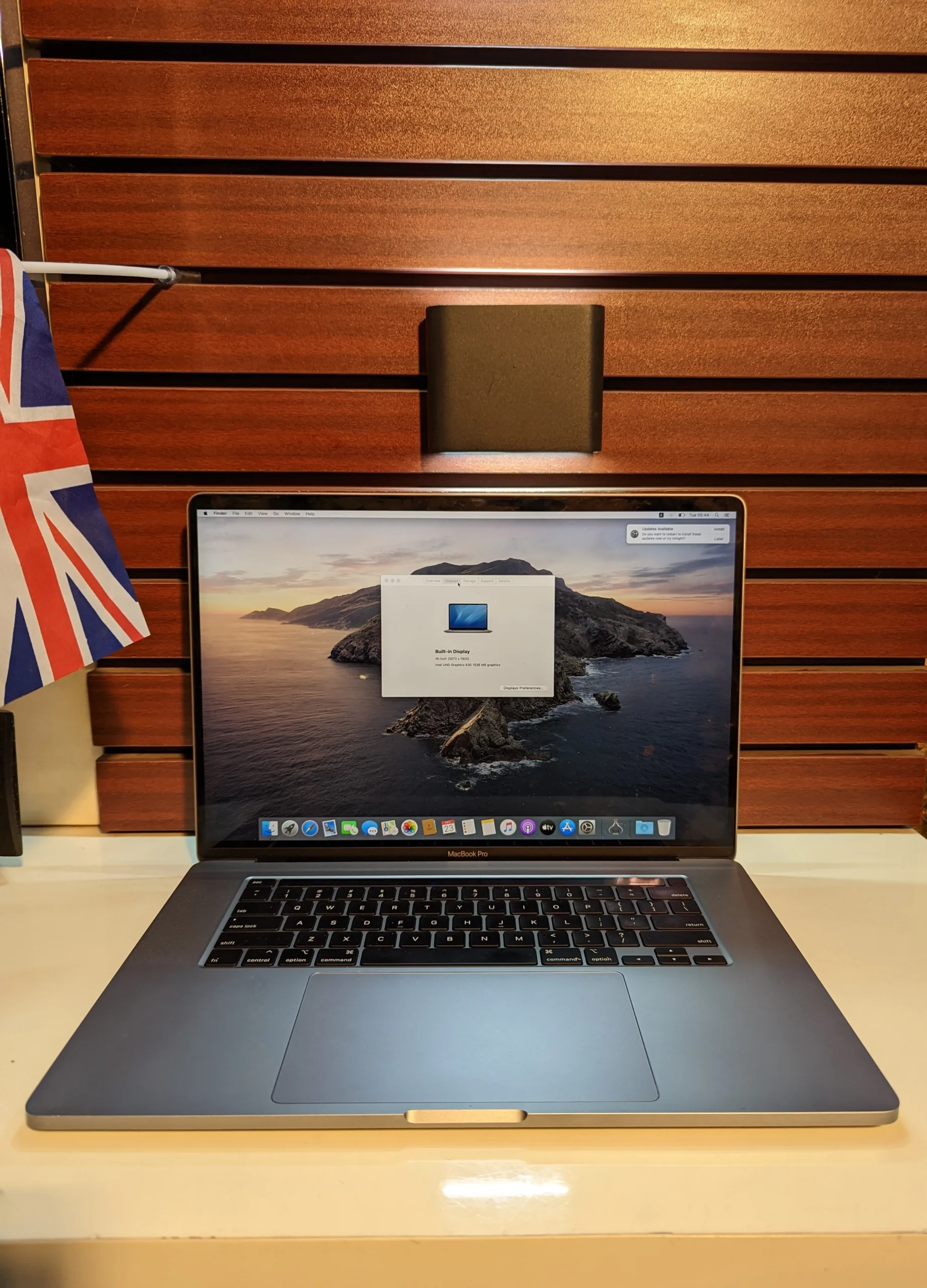 APPLE MACBOOK PRO 2019_ INTEL CORE I9_ 16GB RAM_ 1TB SSD_ KEYBOARDLIGHT _ CATALINA - Image 5