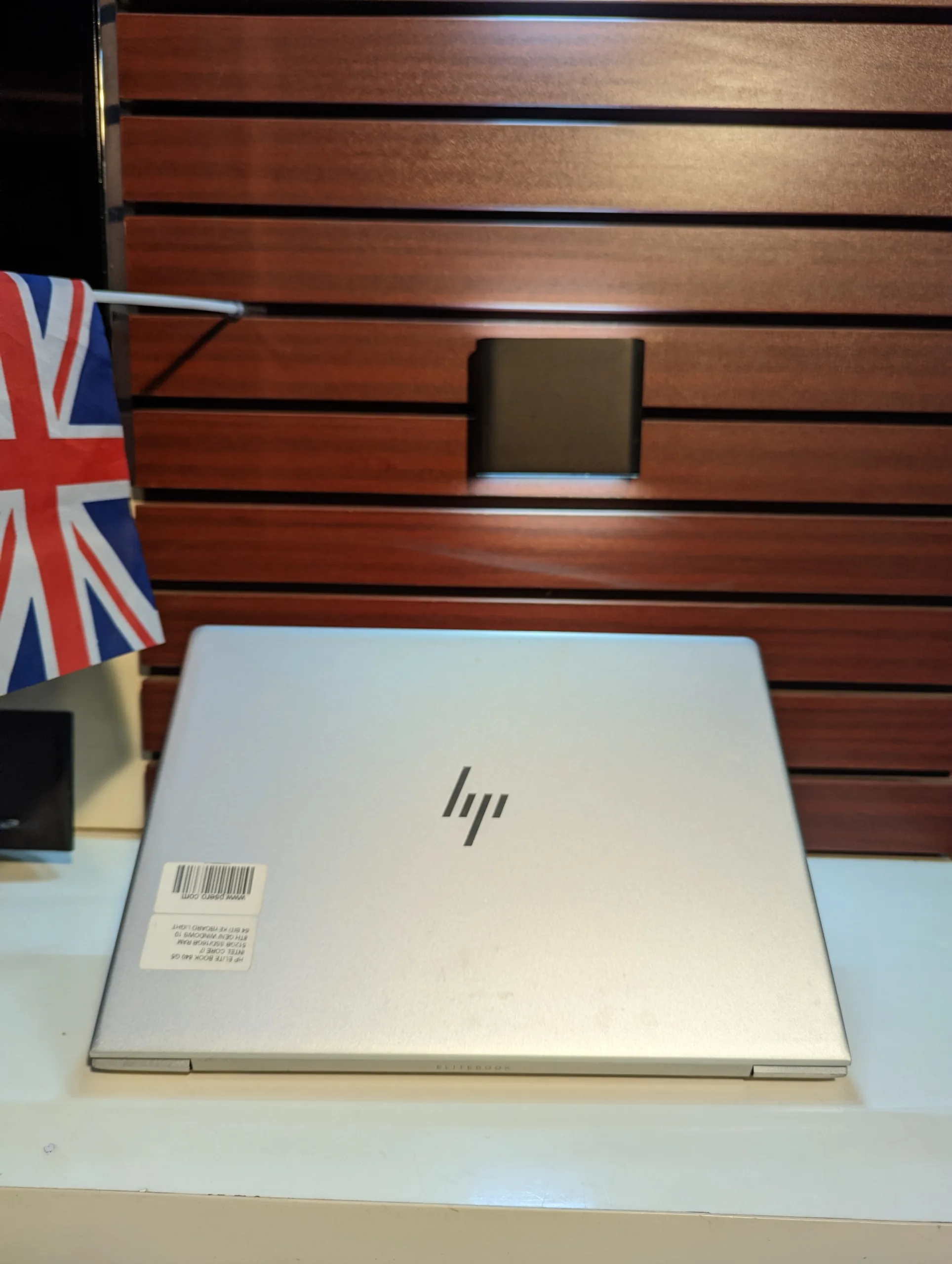 HP ELITEBOOK 840 G5 – INTEL CORE I5 – 8TH GEN – 16GB RAM – 512GB SSD – WINDOW 10 PR0 - Image 4