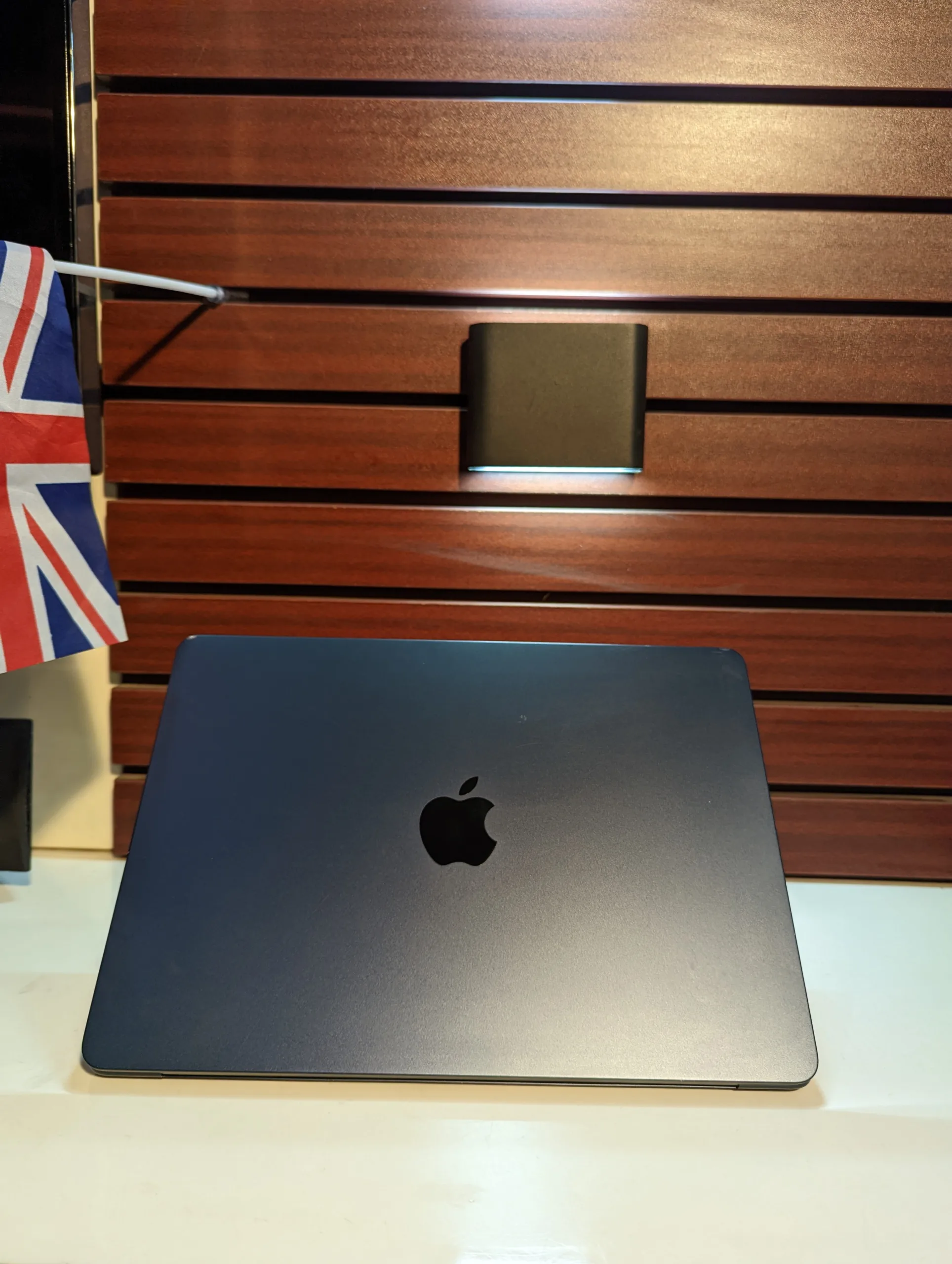 Apple Macbook Air – M2 ,2022 – 256gb Ssd – 8gb Ram – Keyboardlight- Tahoe 26.1 - Image 4