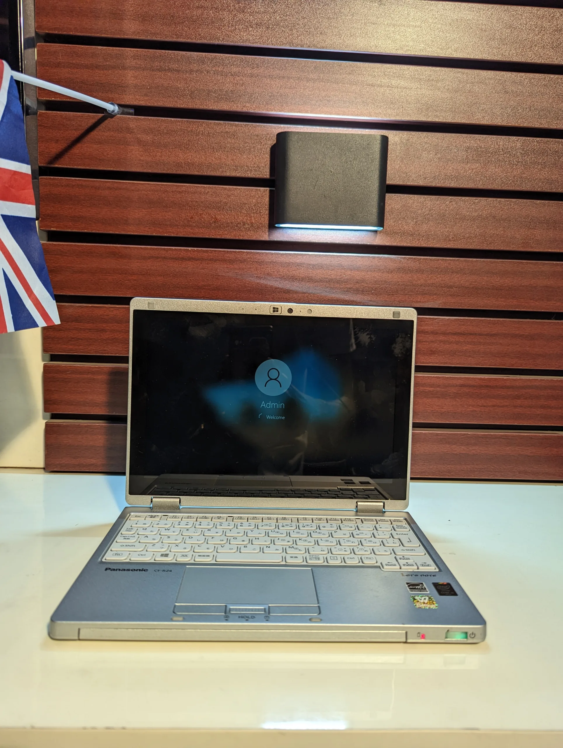 Panasonic Cfrz4w-2 – Intel Core M-5th Gen – 4gb Ram – 128gb Ssd – Window 10 Pro – Touchscreen