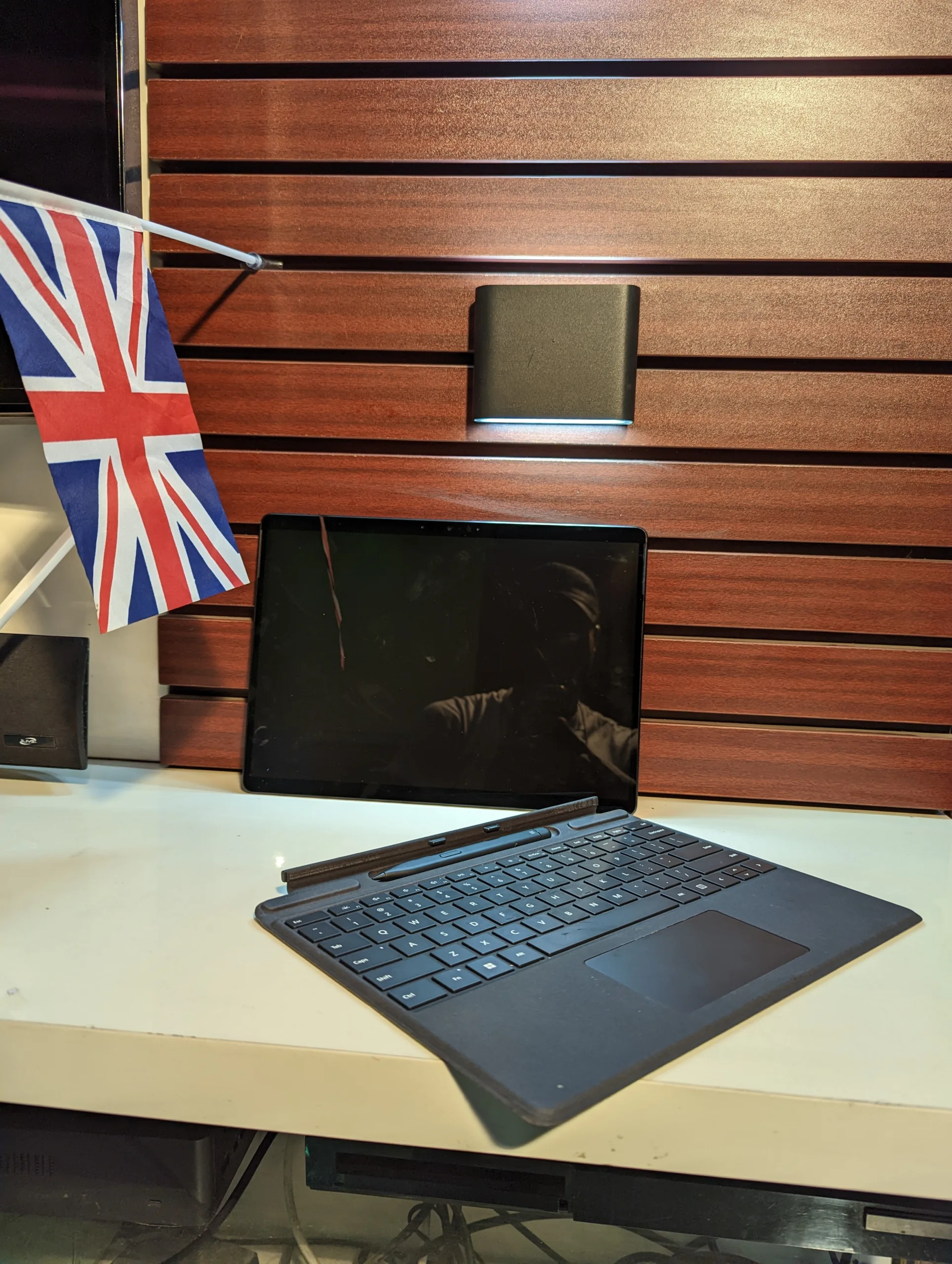 Microsoft Surface 9 – Intel Core I7 – 12th Gen- 256gb Ssd – 16gb Ram – Window 11 Pro - Image 3
