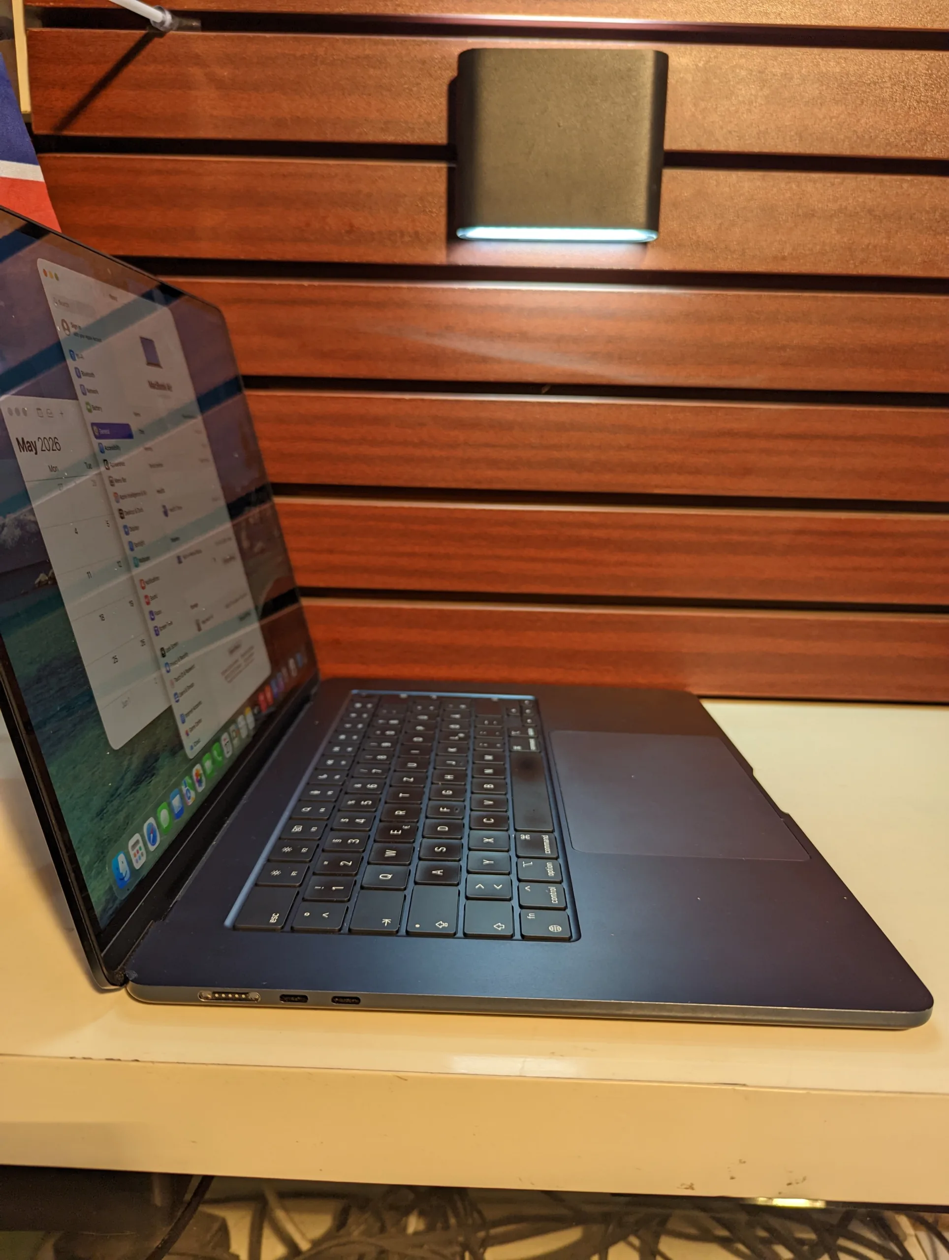 Apple Mackbook Air M3 Chip- 512gb Ssd – 16gb Ram – Keyboard Light – Tahoe 26.1 - Image 7