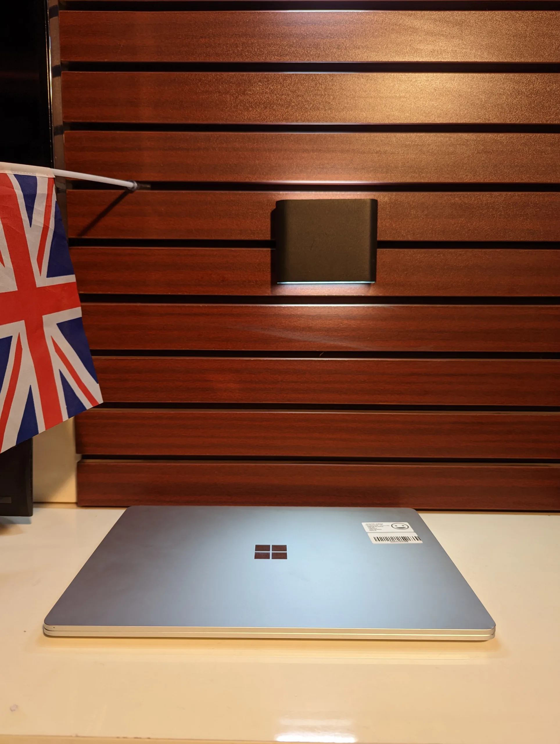 Microsoft Surface Laptop 7th Edition – Snapdragon 12 Core – 1tb Ssd – 16gb Ram – Window 11 Pro - Image 3