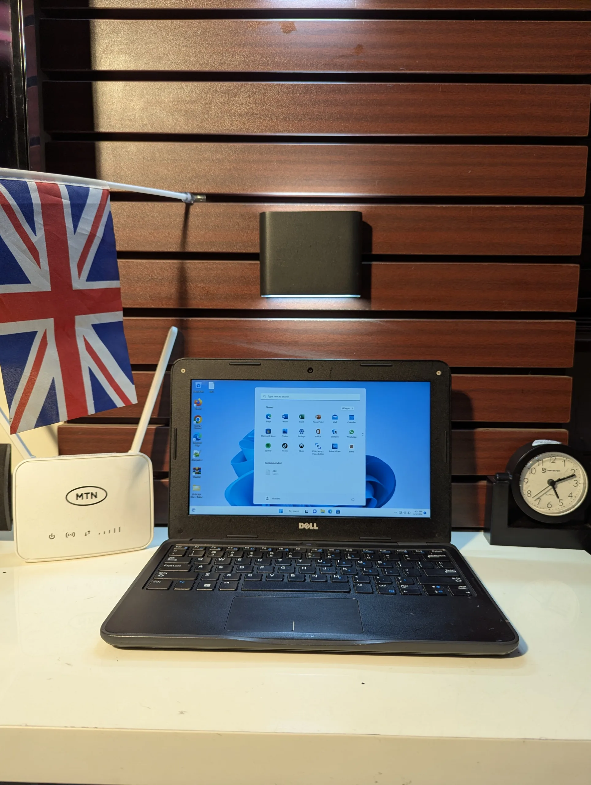 Dell Latitude 3190 – Intel Pentium N5030 – 128GB SSD – 8GB RAM – Window 11 Pro