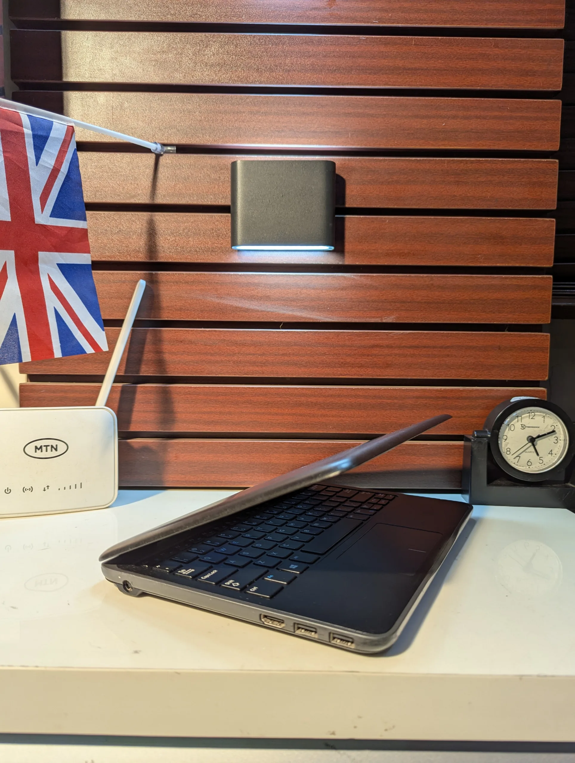 Dell Latitude 3190 – Intel Pentium N5030 – 128GB SSD – 8GB RAM – Window 11 Pro - Image 4