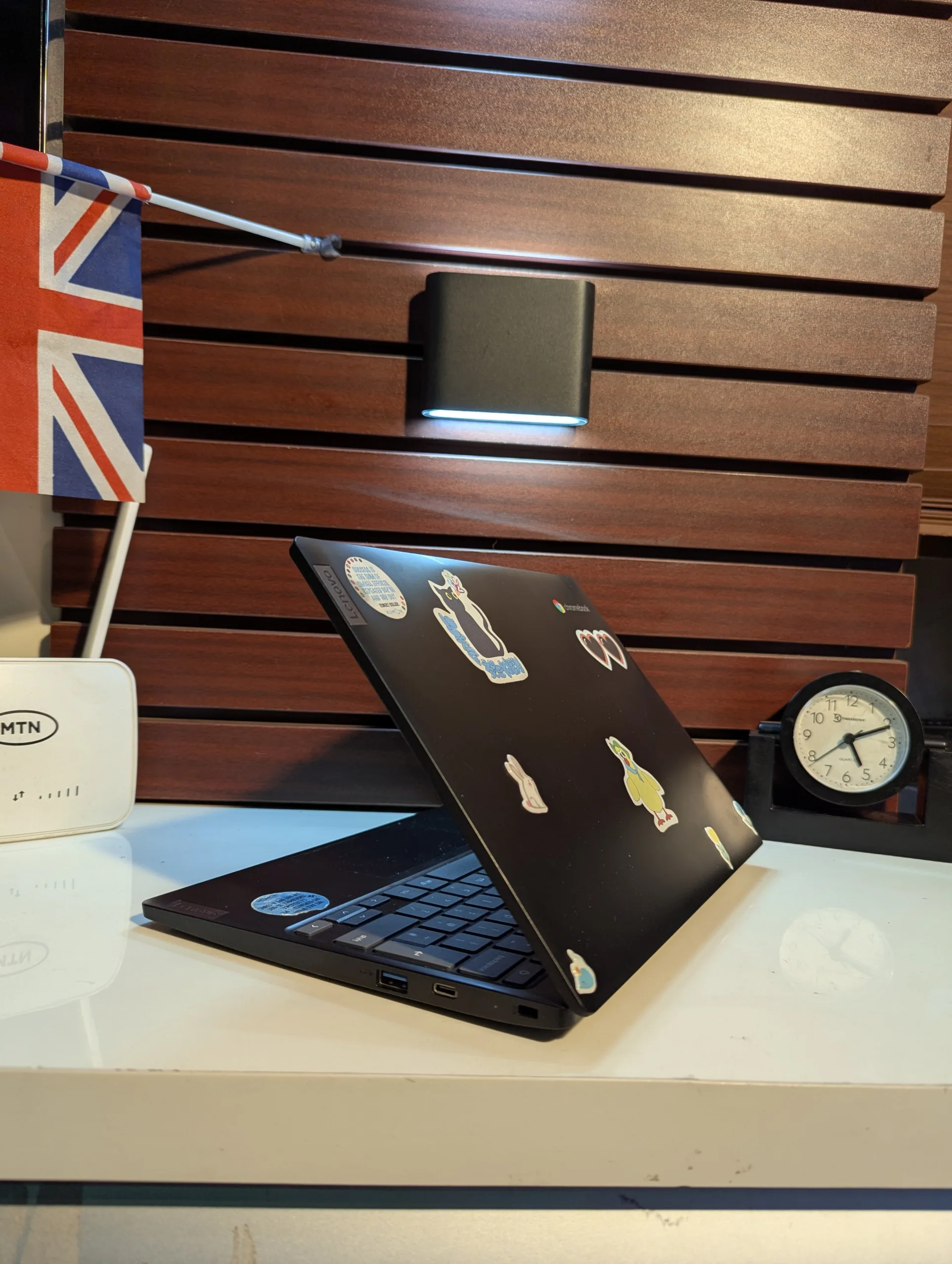 Lenovo Idea Pad 3 Chromebook – Intel Celeron - 4GB RAM – 128Gb SSD – window 11 Pro - Image 4
