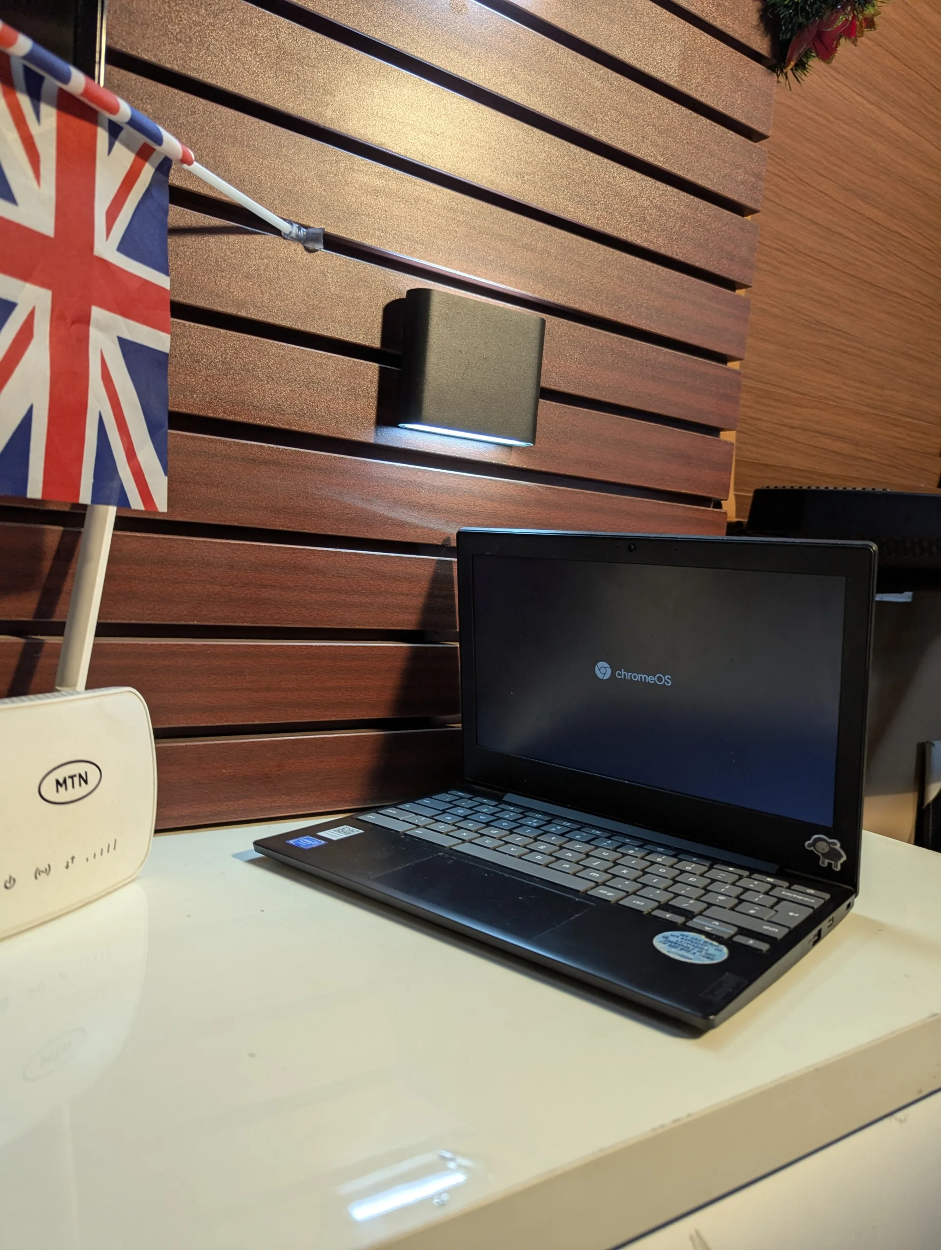 Lenovo Idea Pad 3 Chromebook – Intel Celeron - 4GB RAM – 128Gb SSD – window 11 Pro - Image 11