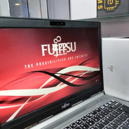 Uk Used Fujitsu Lifebook E736 &ndash; 6th Gen- Intel core i5 &ndash; 512gb SSD &ndash; 8gb ram &ndash; Windows 11priGood battery life