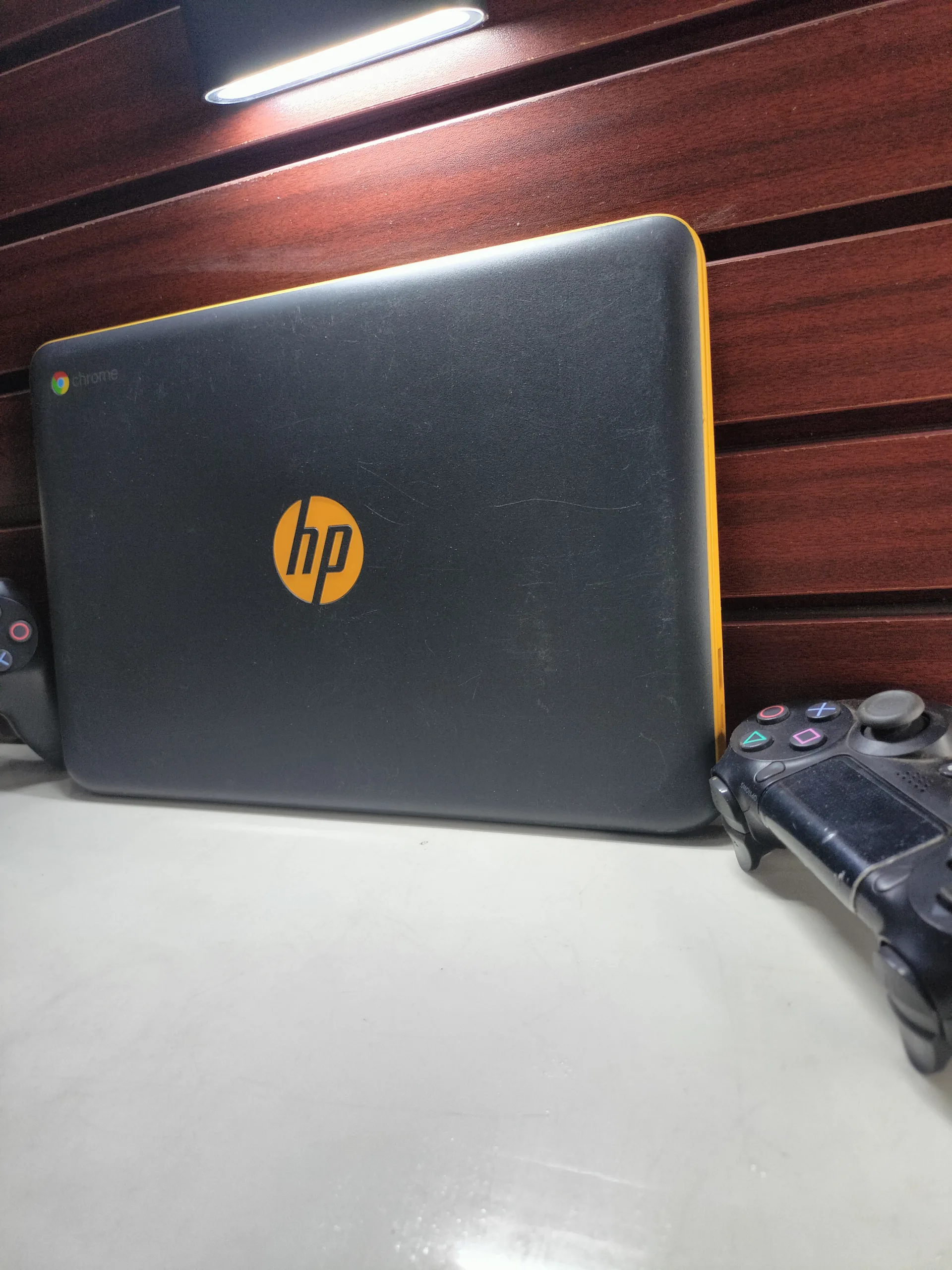 * Hp snappy Chromebook * Intel * Touchscreen * 4gb ram * 11 inches * 7hrs battery duration - Image 2
